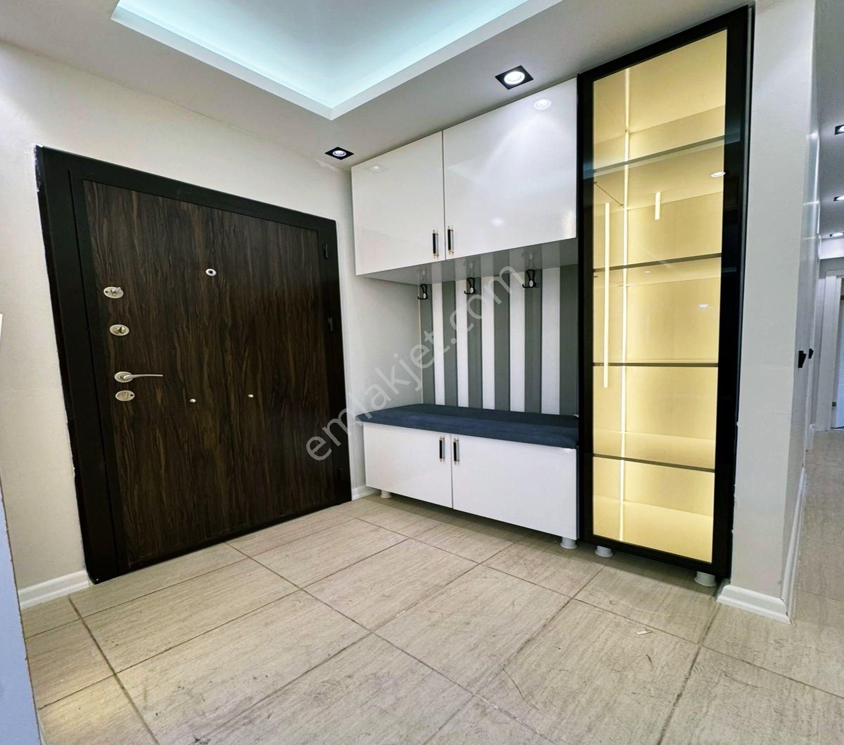 Sıte İçinde | Baştan Sona Özel Tasarım | Şık Dekorasyonlu 2+1 Daire - Görsel 34