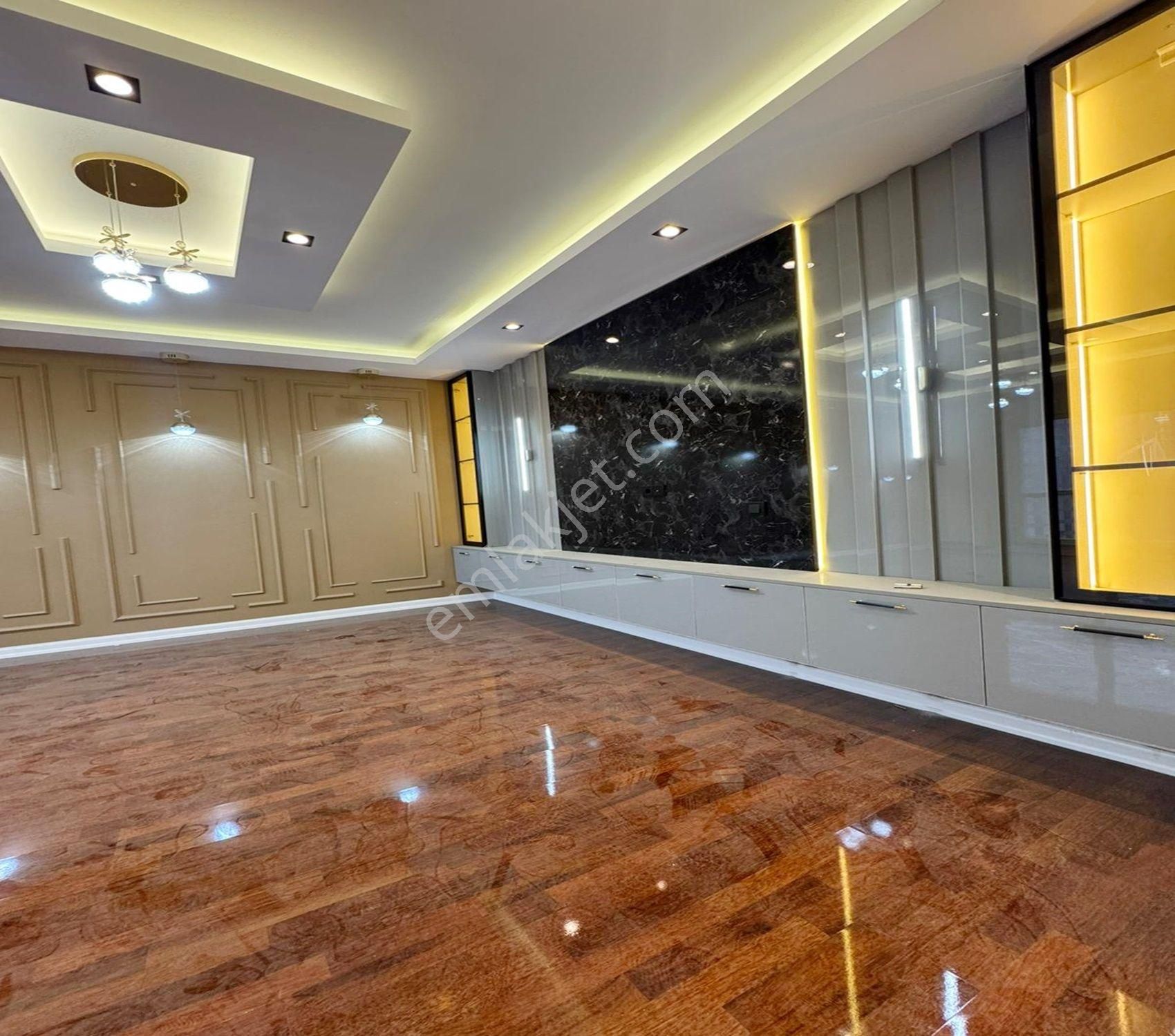 Sıte İçinde | Baştan Sona Özel Tasarım | Şık Dekorasyonlu 2+1 Daire - Görsel 7