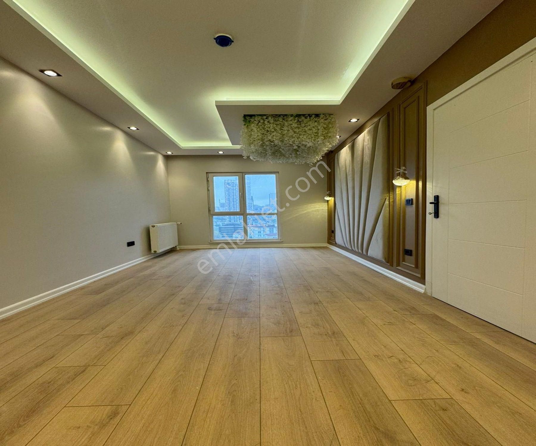 Sıte İçinde | Baştan Sona Özel Tasarım | Şık Dekorasyonlu 2+1 Daire - Görsel 13