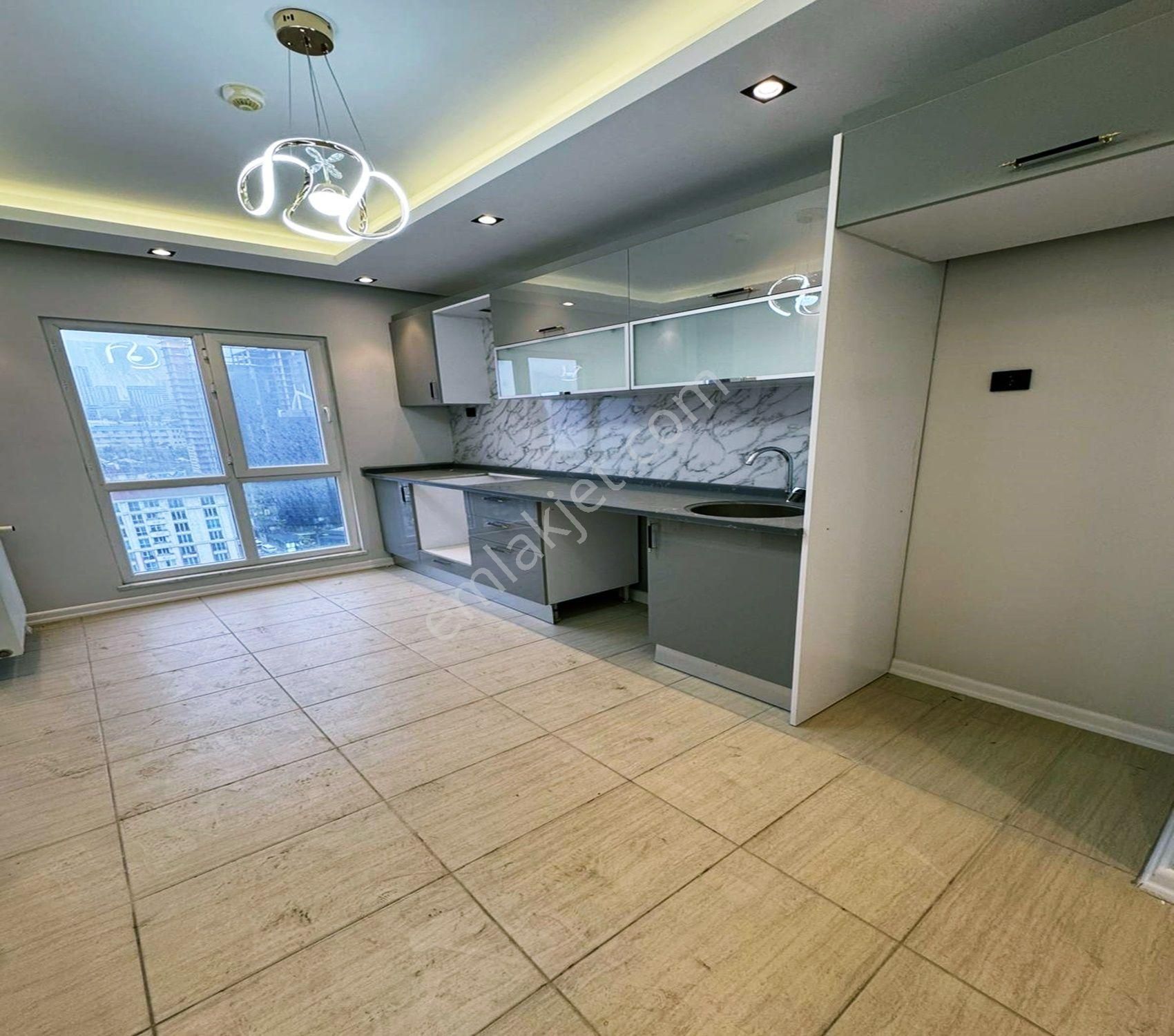 Sıte İçinde | Baştan Sona Özel Tasarım | Şık Dekorasyonlu 2+1 Daire - Görsel 29