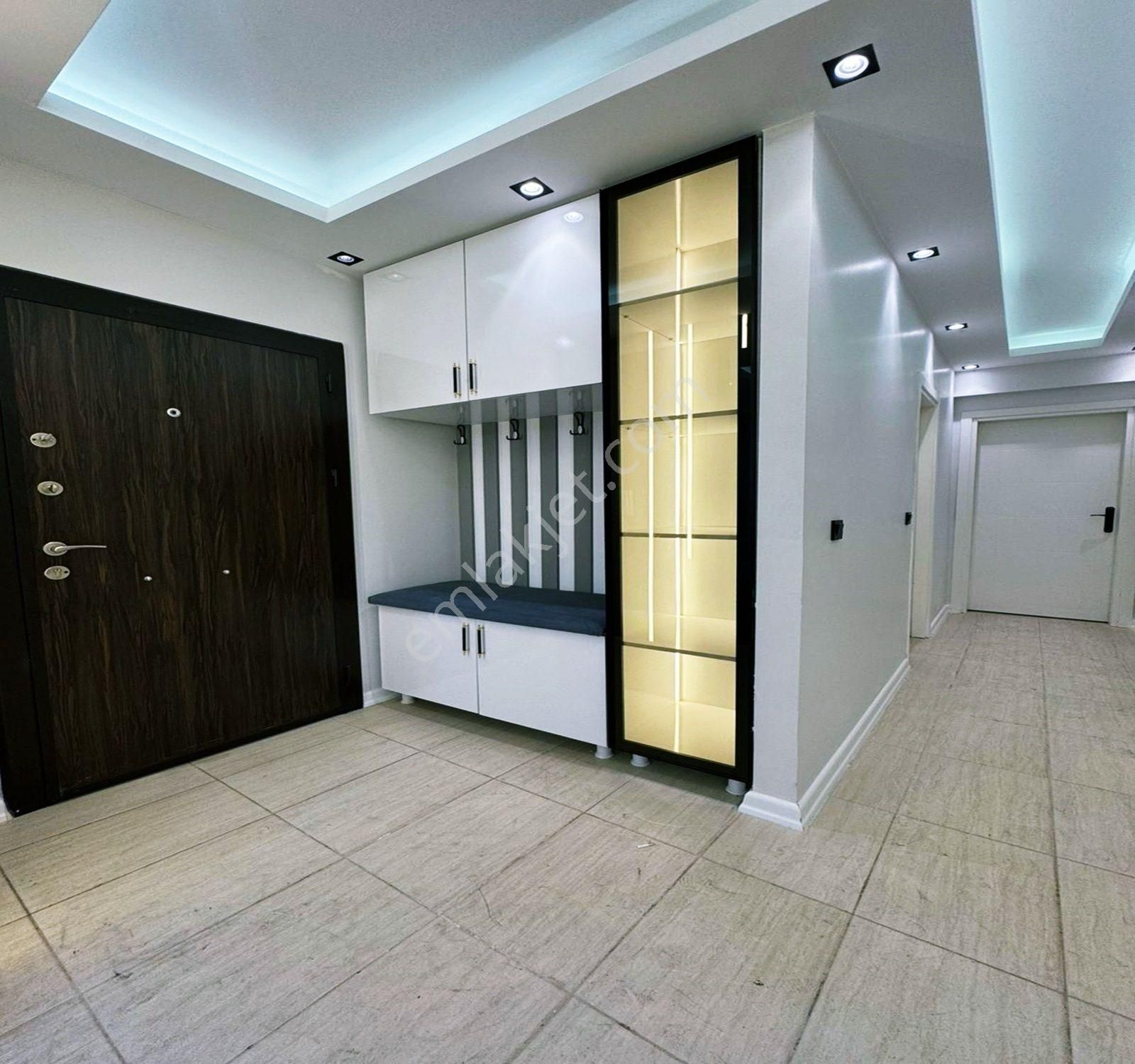 Sıte İçinde | Baştan Sona Özel Tasarım | Şık Dekorasyonlu 2+1 Daire - Görsel 31