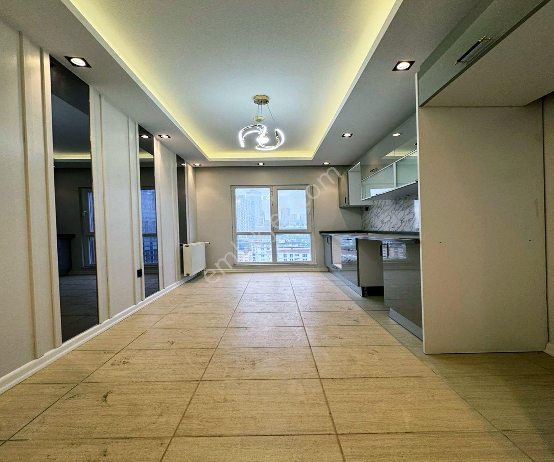 Sıte İçinde | Baştan Sona Özel Tasarım | Şık Dekorasyonlu 2+1 Daire - Görsel 23