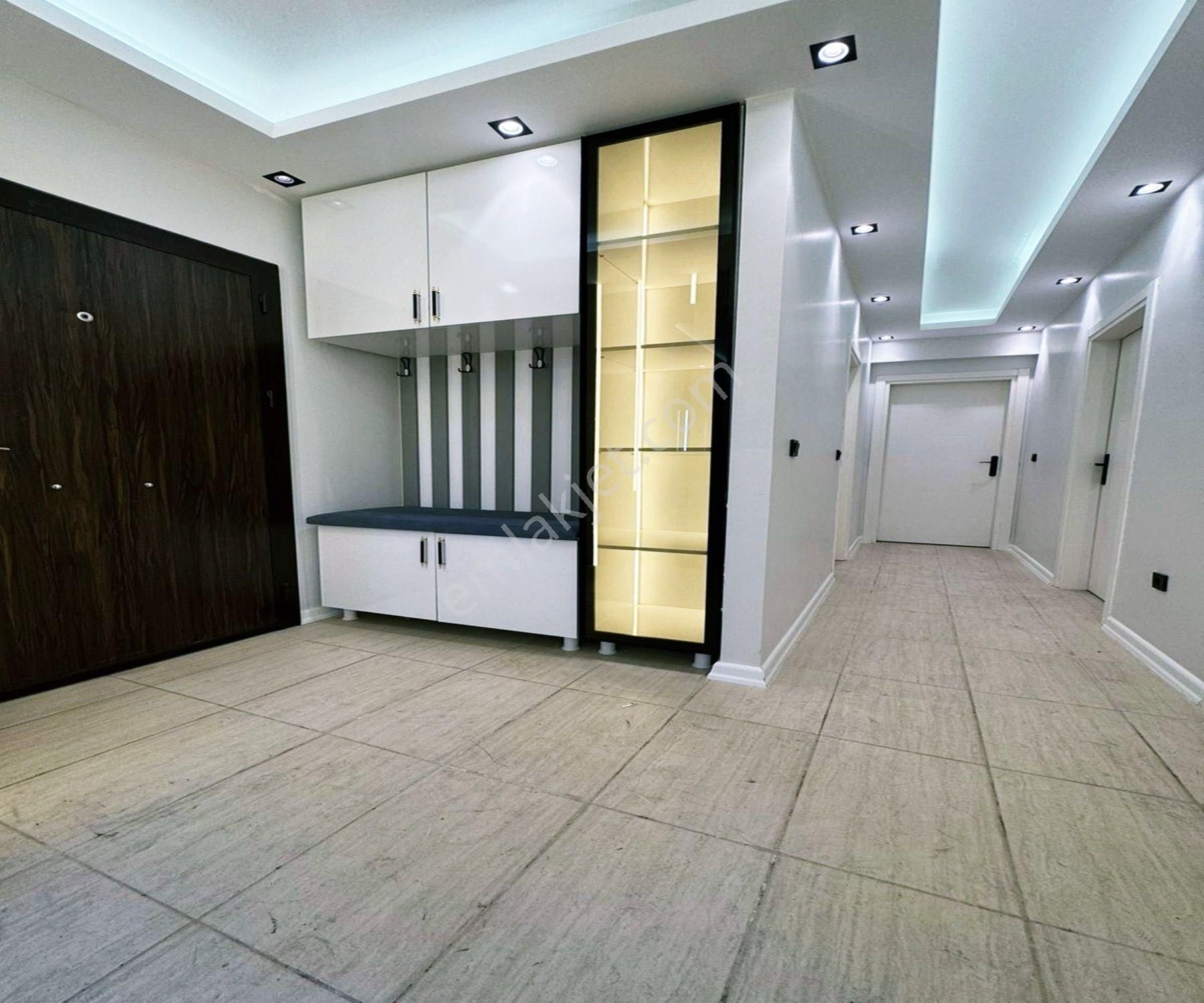 Sıte İçinde | Baştan Sona Özel Tasarım | Şık Dekorasyonlu 2+1 Daire - Görsel 33