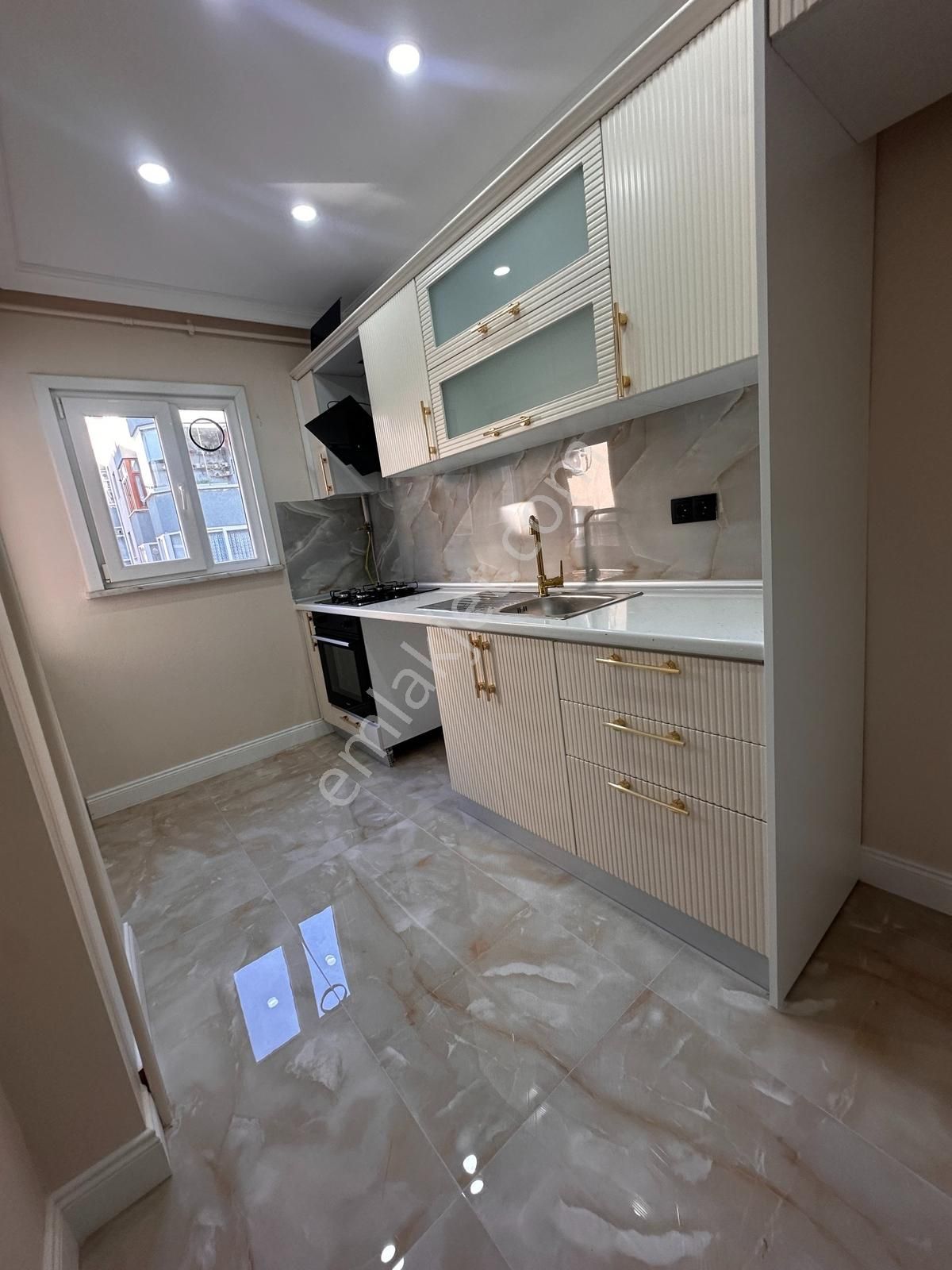 Tamiş'den İdealtepe Eraykent Sit.'de Asansörlü Otoprklı 2.kat3+1 - Görsel 7