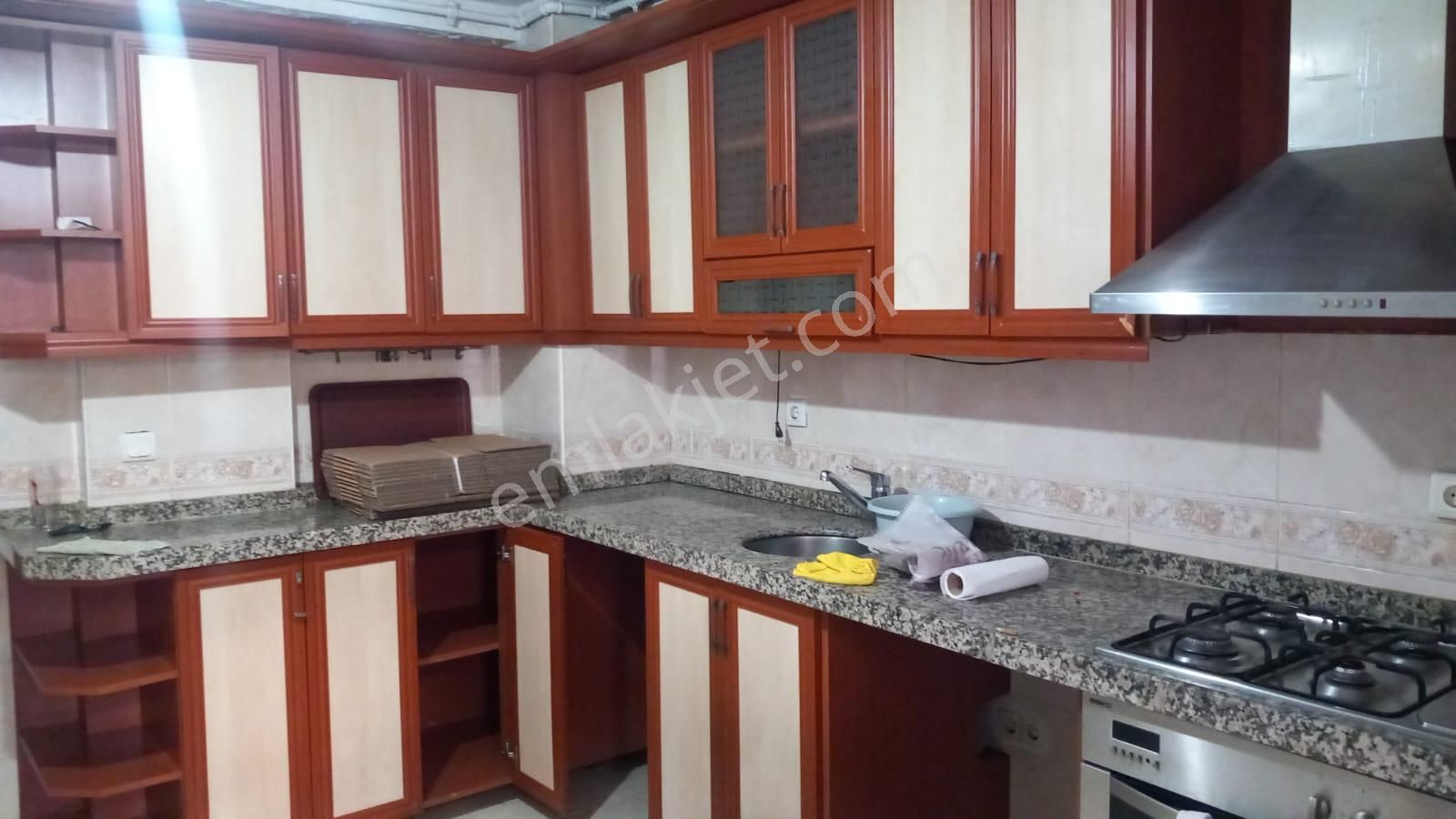 Feridiyede Mustakil Cok Amaçlı Kullanımlık Kiralık Bina - Görsel 8