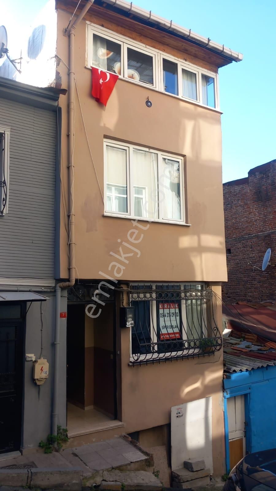Feridiyede Mustakil Cok Amaçlı Kullanımlık Kiralık Bina - Görsel 2