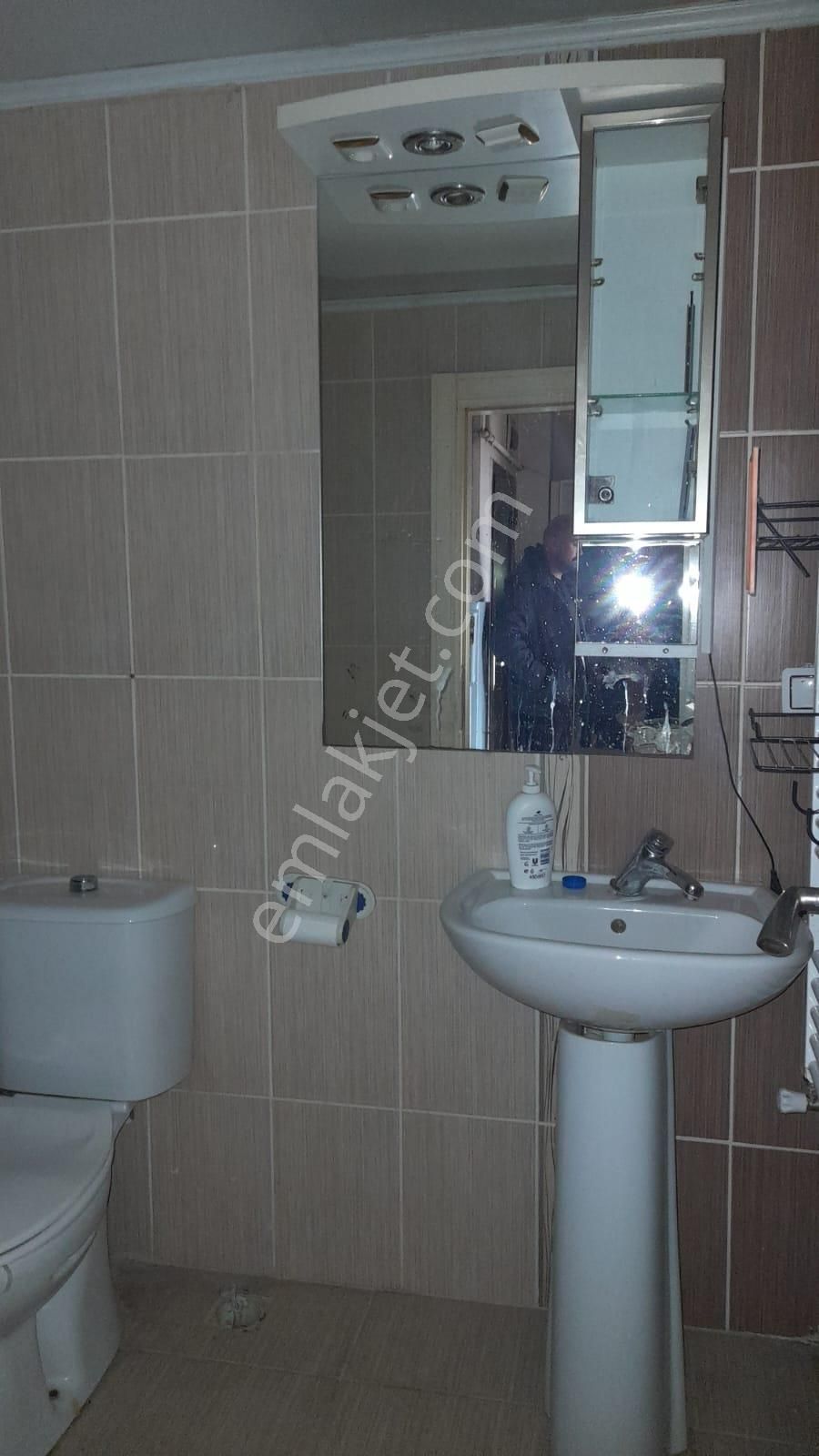 Bahçelievler Pilevne Sokak Sıhiye Kavşağı Yakını 1+1 Eşyalı Daire - Görsel 3