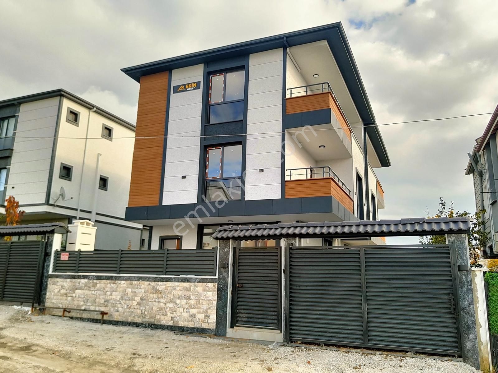 Kartallardan Merkeze Yakın,kanalizasyonlu, Alttan Isıtmalı Villa - Görsel 23