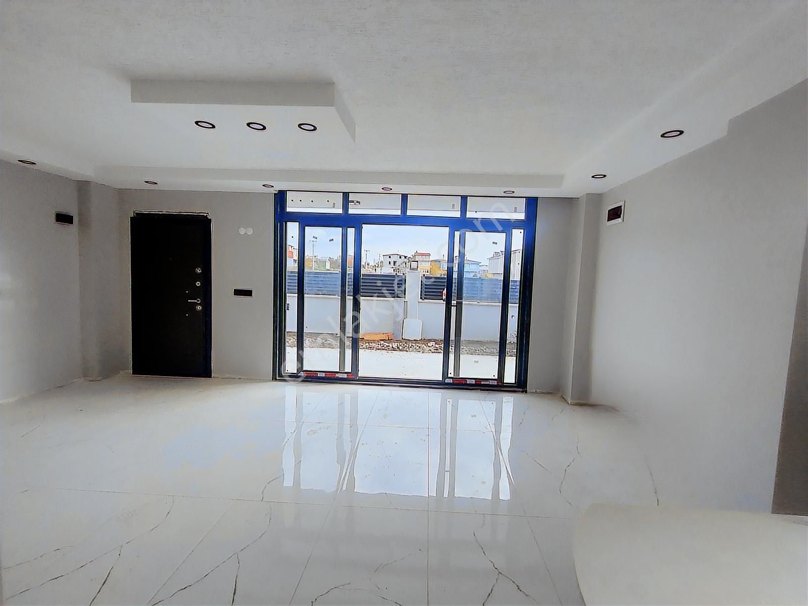 Kartallardan Merkeze Yakın,kanalizasyonlu, Alttan Isıtmalı Villa - Görsel 22