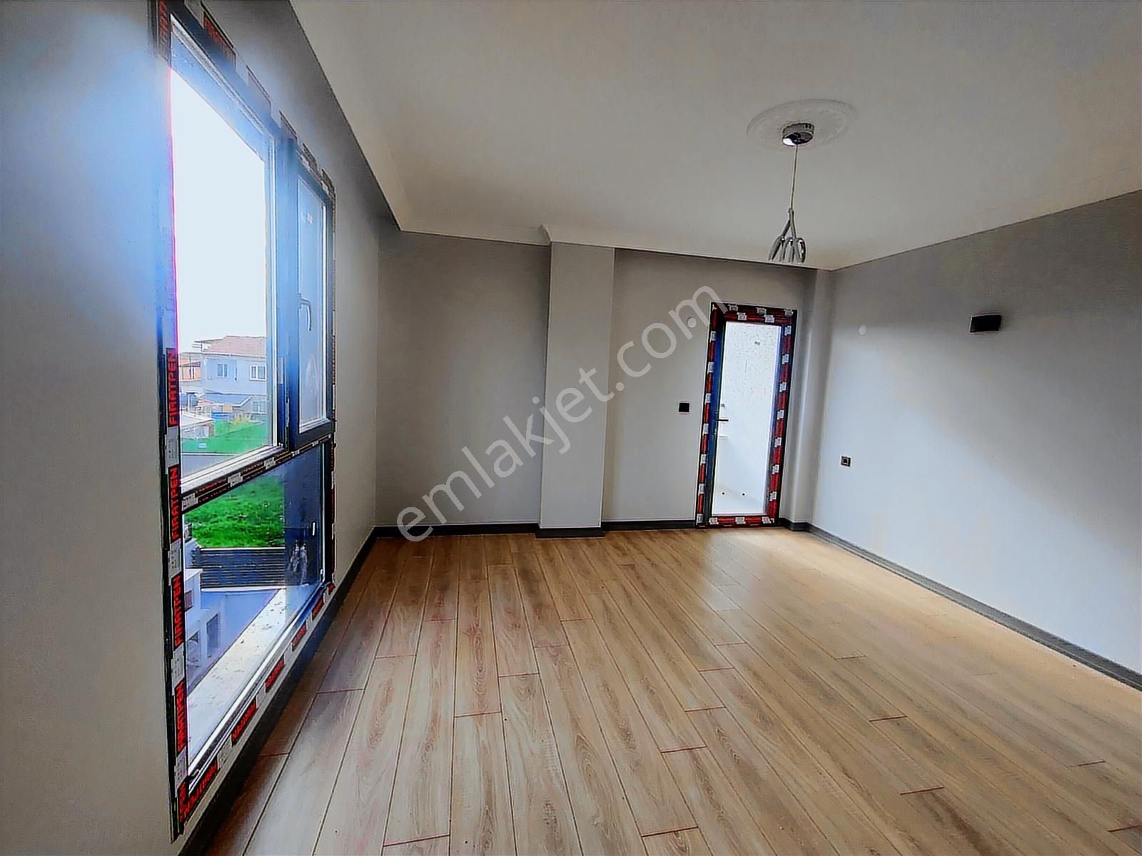 Kartallardan Merkeze Yakın,kanalizasyonlu, Alttan Isıtmalı Villa - Görsel 16