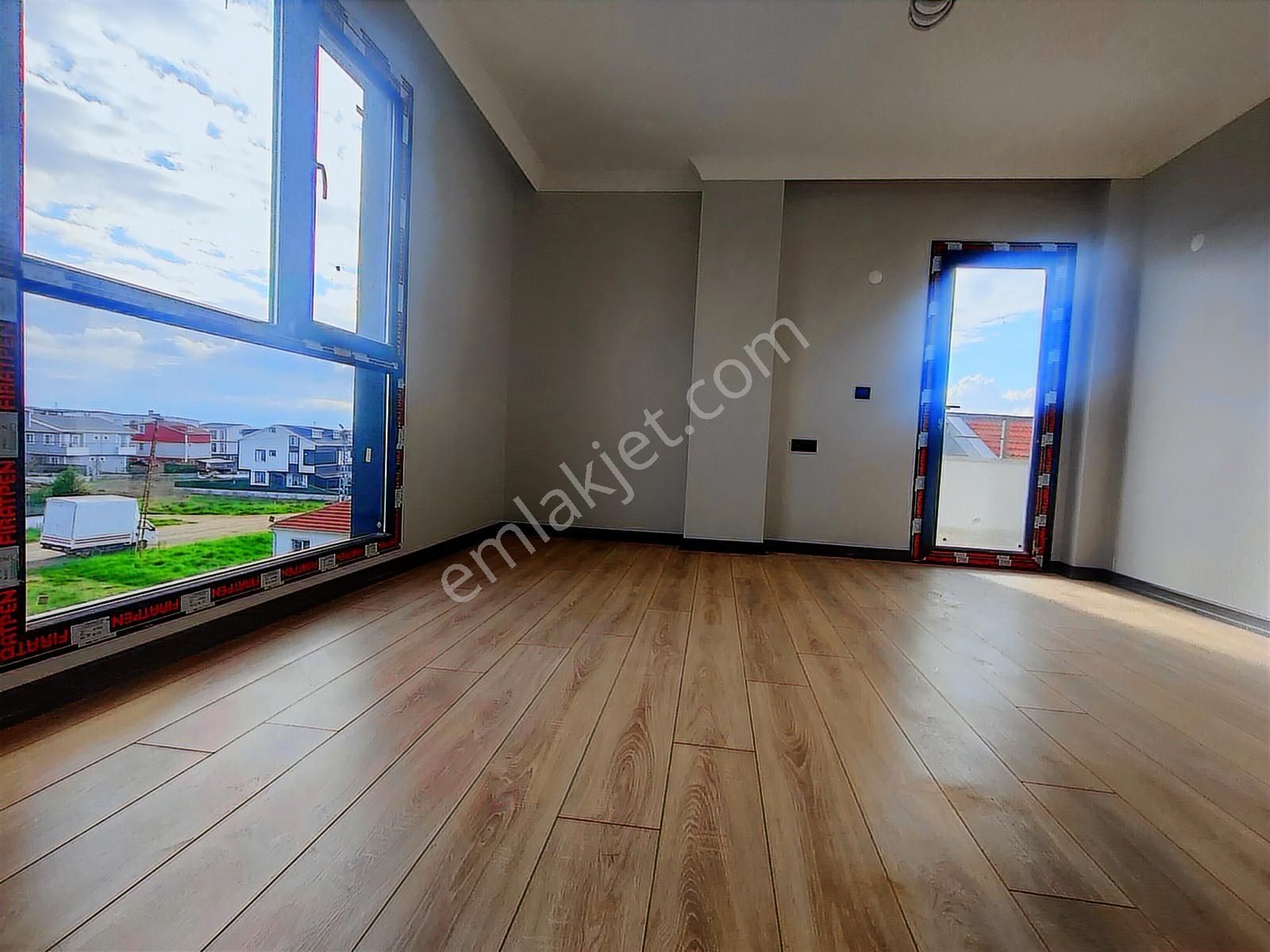 Kartallardan Merkeze Yakın,kanalizasyonlu, Alttan Isıtmalı Villa - Görsel 29