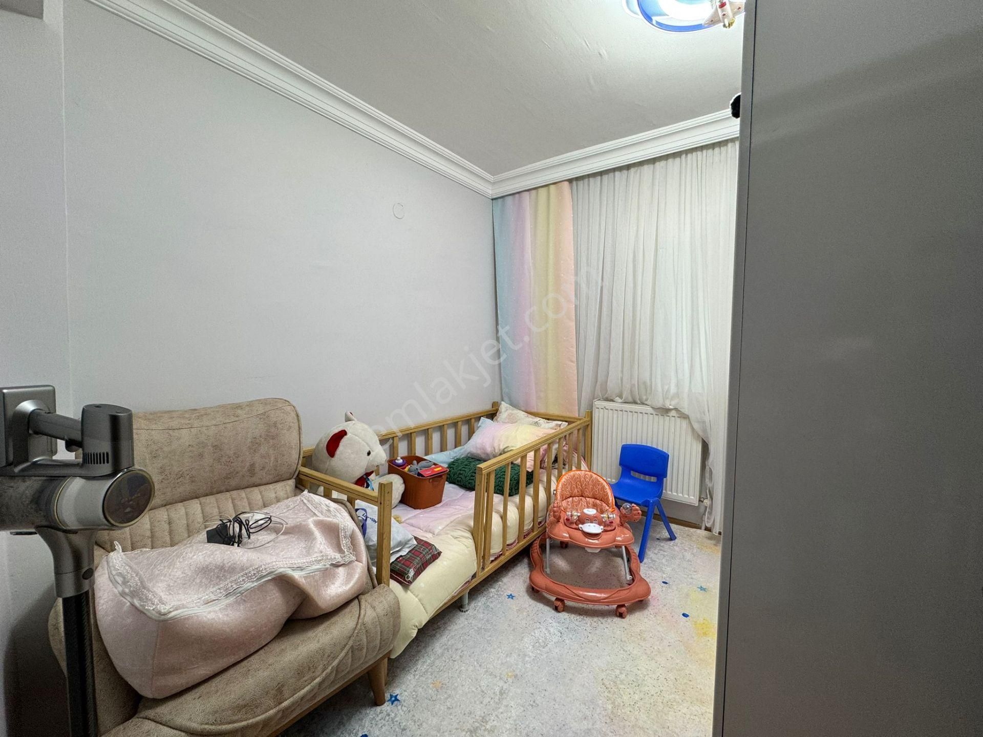 Keçiören 19 Mayıs Cad Üzerinde 3+1 Ön Cephe Katta Merkezi Konumda Daire - Görsel 13