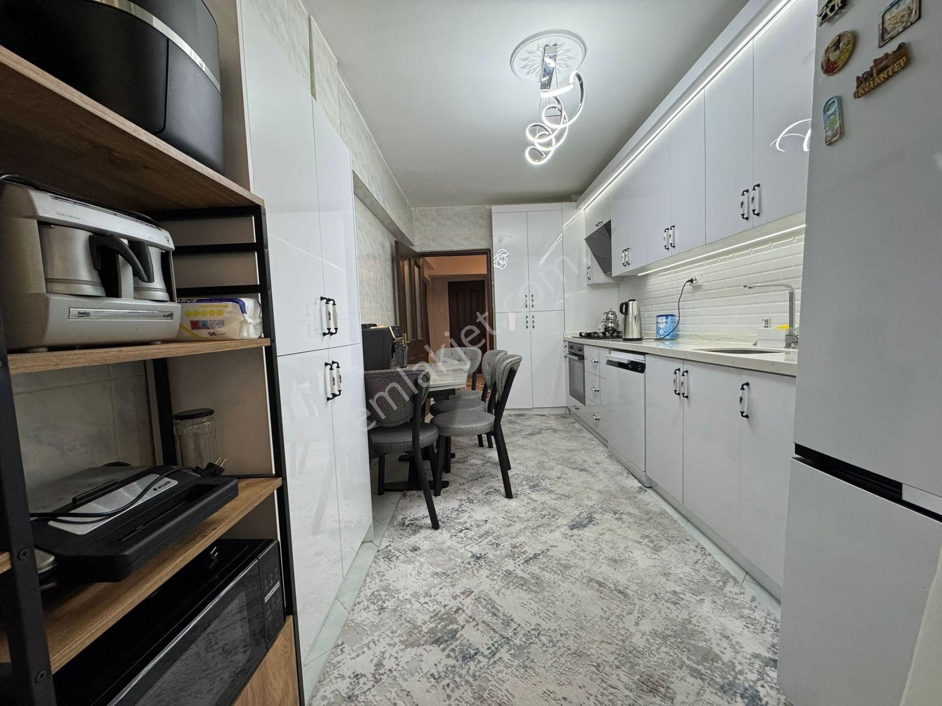 Keçiören 19 Mayıs Cad Üzerinde 3+1 Ön Cephe Katta Merkezi Konumda Daire - Görsel 23