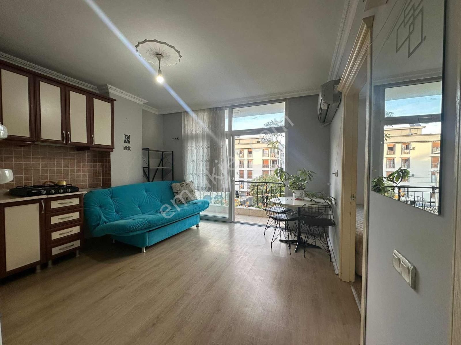 Satılık Katta 1+1 Araç Takasına Uygun Krediye Açıktır - Görsel 3