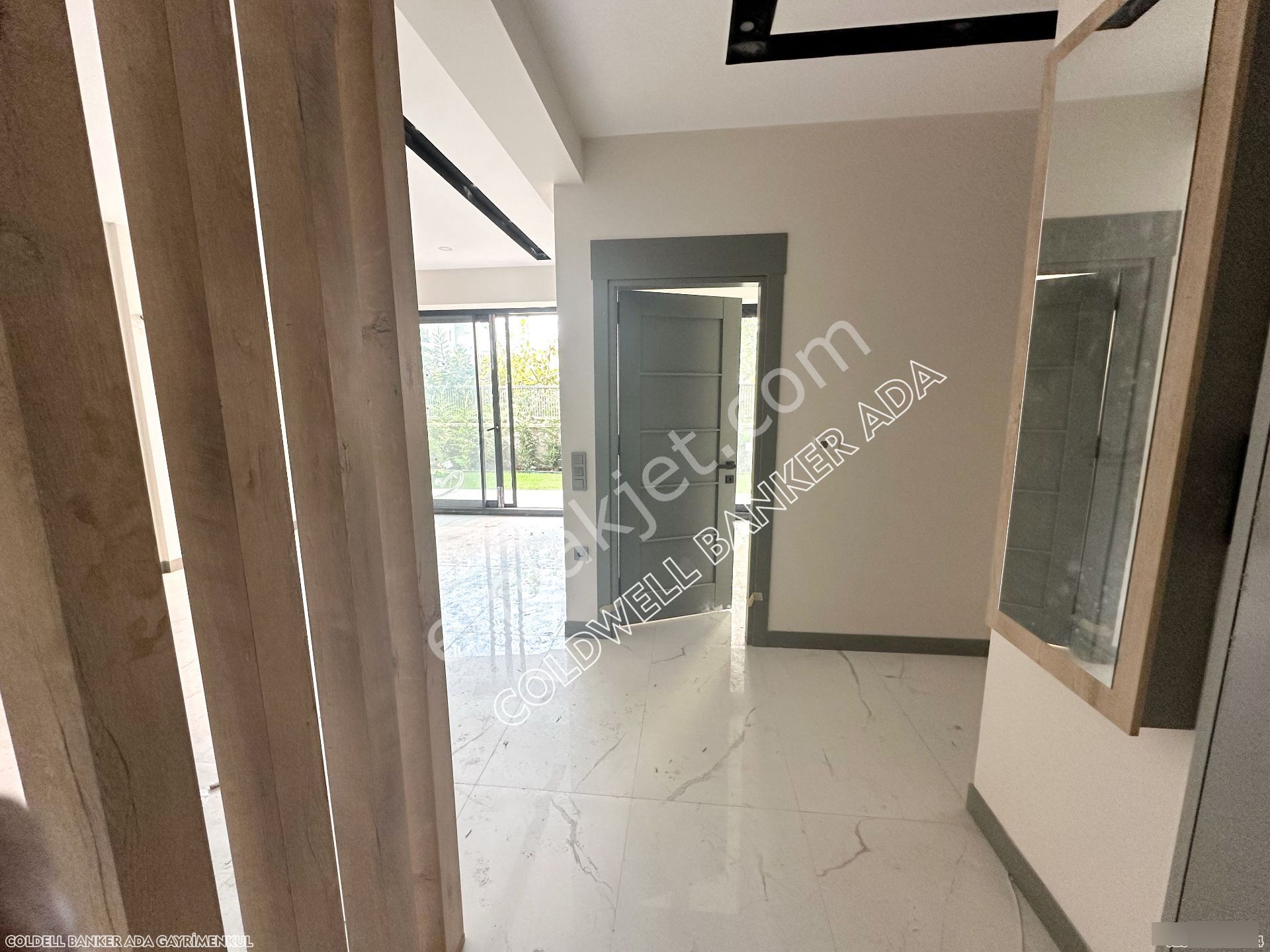 Kuşadası'nda Merkezi Lüks Ve Konforlu 2+1 Yaşam - Görsel 29