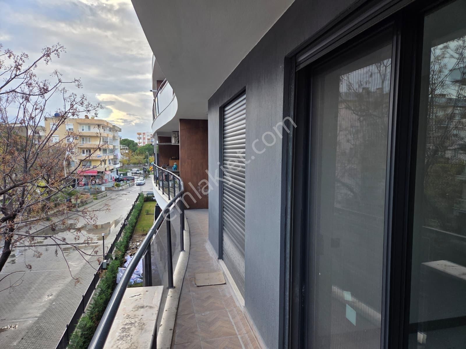 Kuşadası'nda Merkezi Lüks Ve Konforlu 2+1 Yaşam - Görsel 36