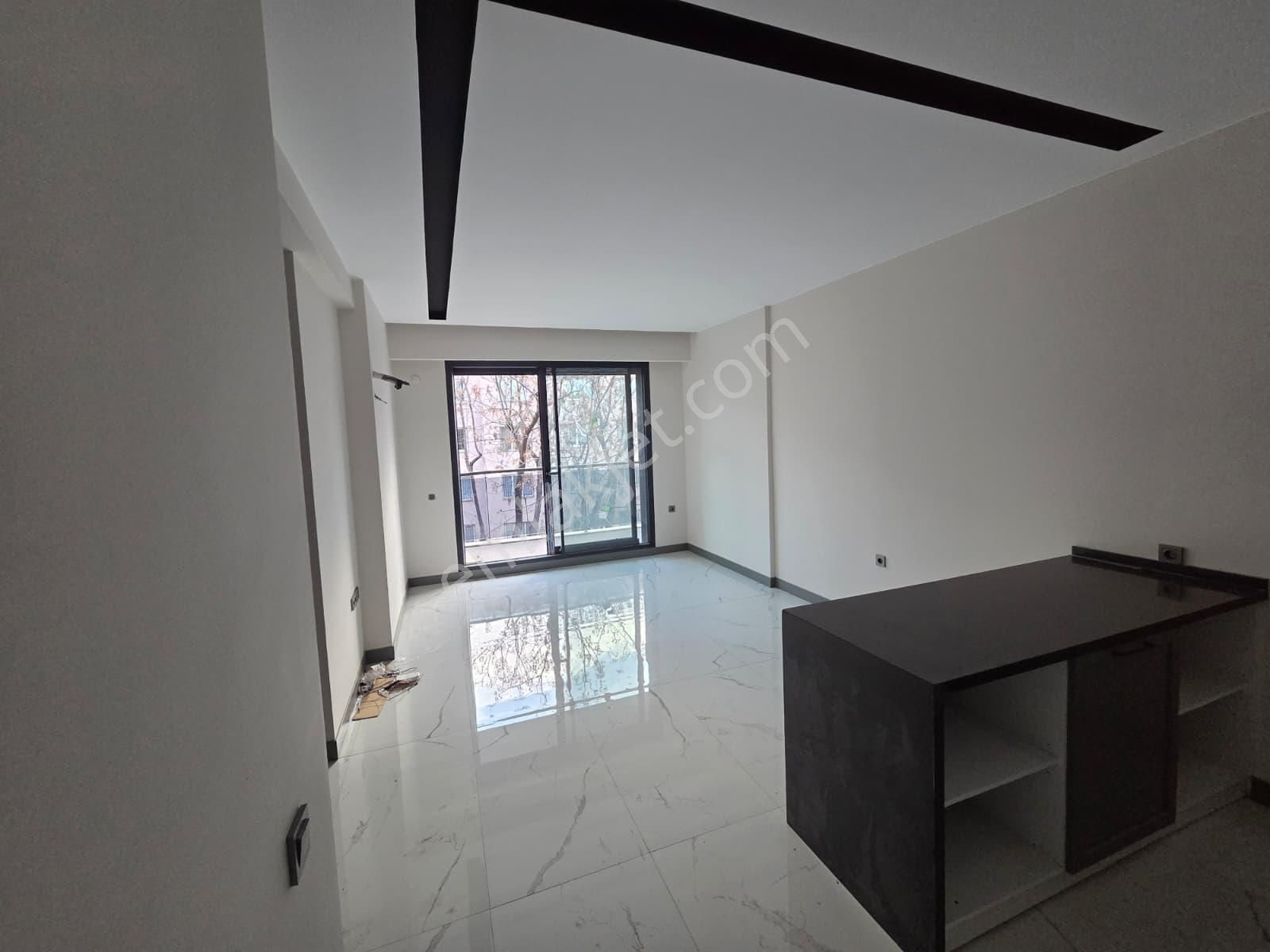 Kuşadası'nda Merkezi Lüks Ve Konforlu 2+1 Yaşam - Görsel 14