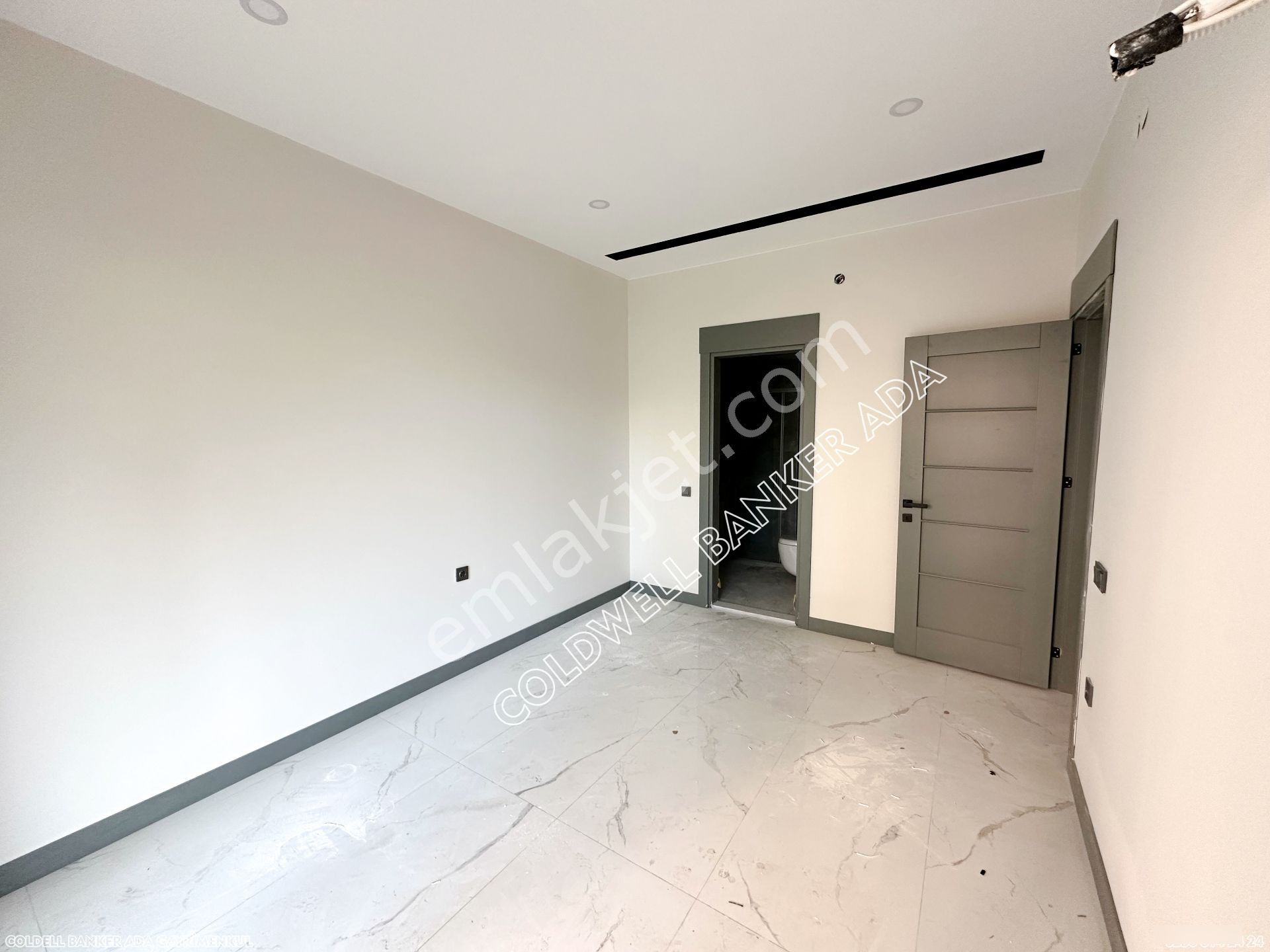 Kuşadası'nda Merkezi Lüks Ve Konforlu 2+1 Yaşam - Görsel 18