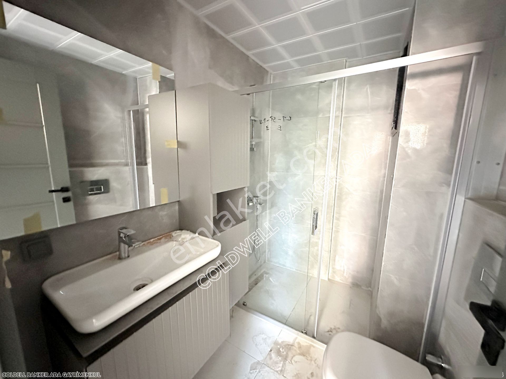 Kuşadası'nda Merkezi Lüks Ve Konforlu 2+1 Yaşam - Görsel 17