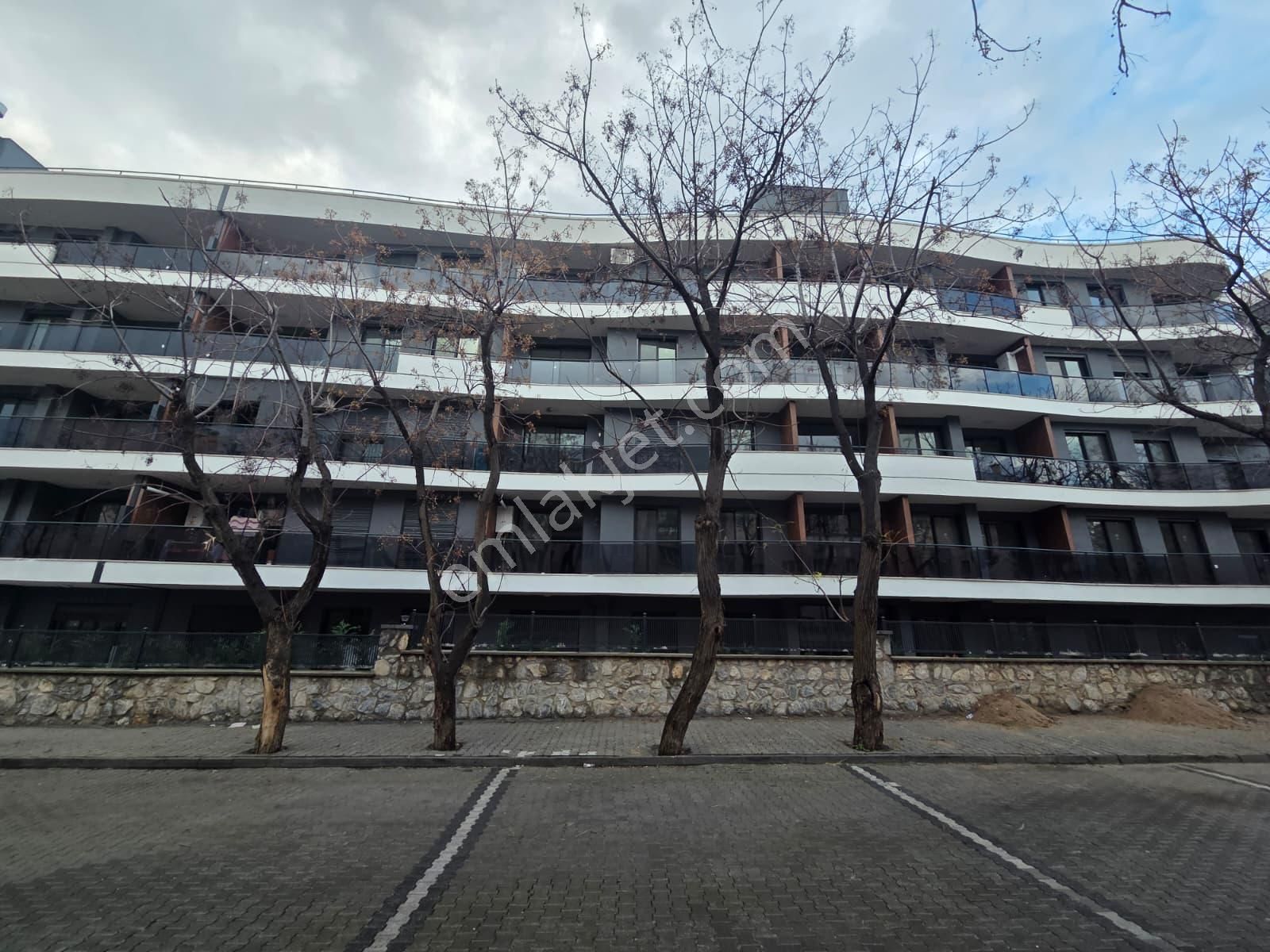 Kuşadası'nda Merkezi Lüks Ve Konforlu 2+1 Yaşam - Görsel 32