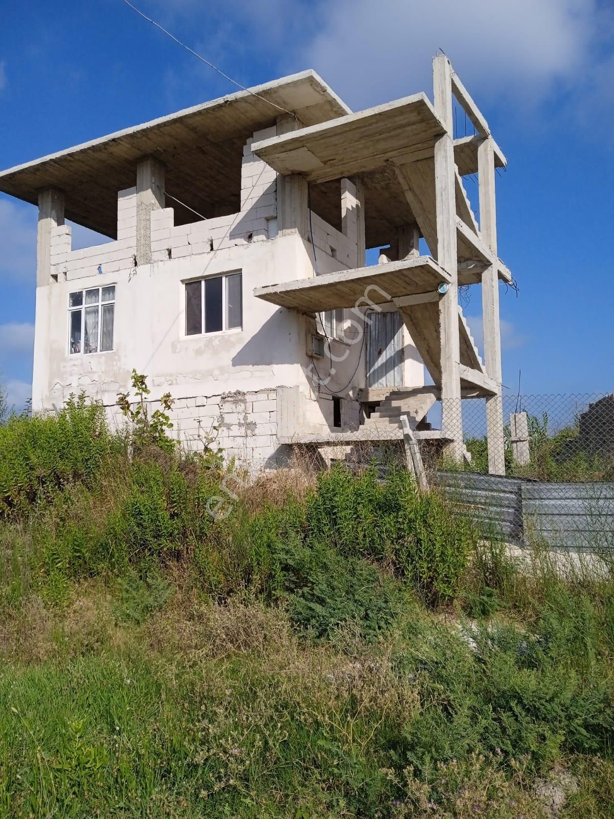 Karataş İskele Mh.de 278 M2 Arsa İçinde 3 Katlı Satılık Ev - Görsel 2