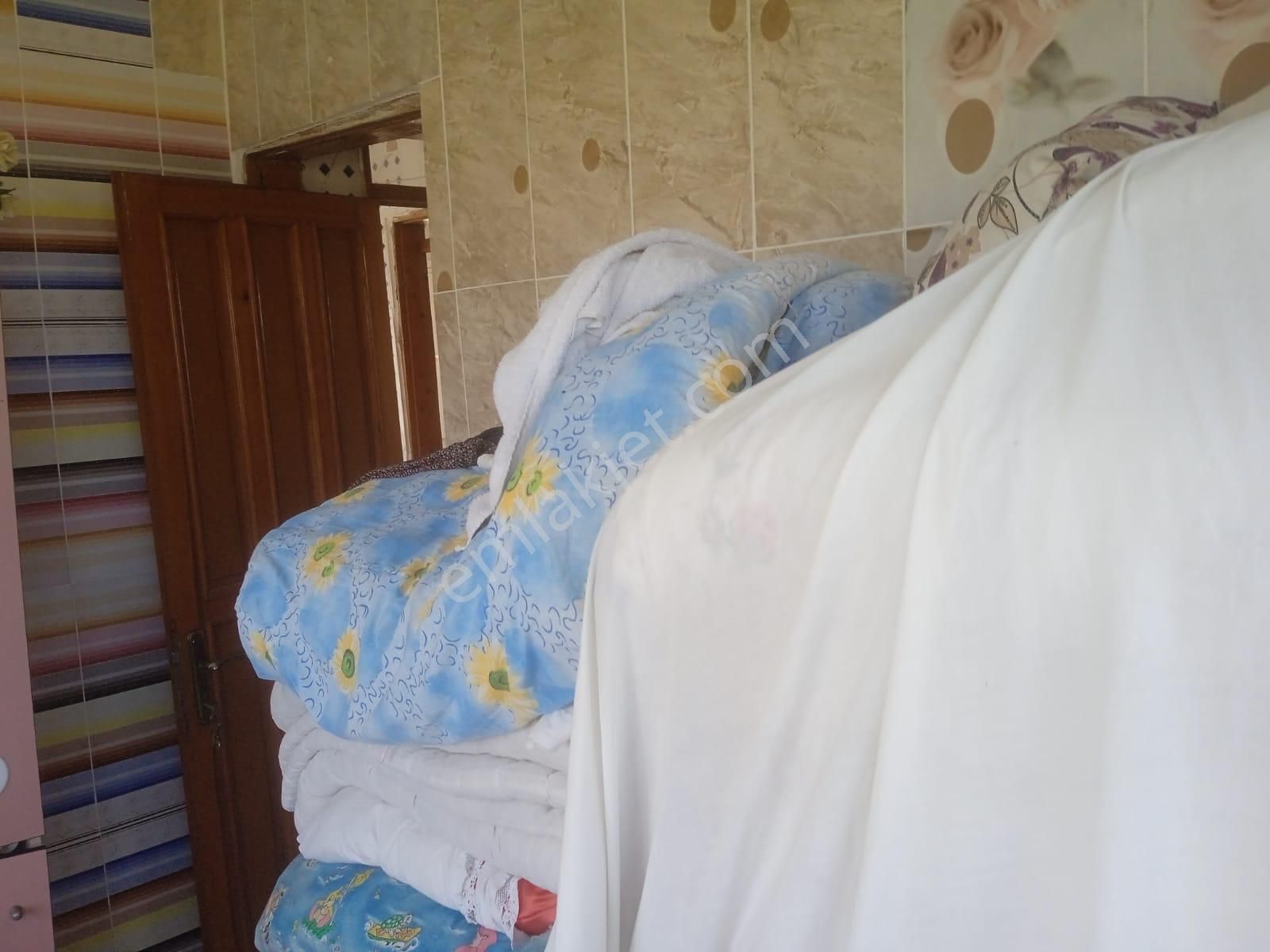 Karataş İskele Mh.de 278 M2 Arsa İçinde 3 Katlı Satılık Ev - Görsel 9