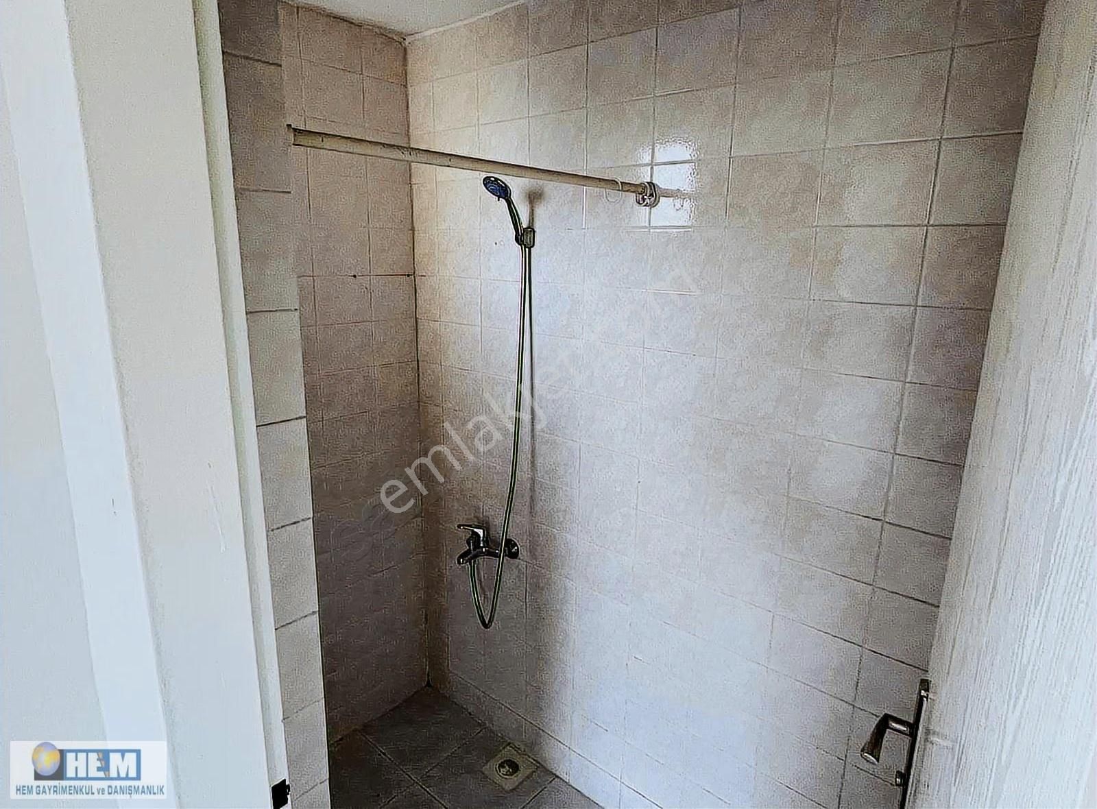 Serhat Mahallesinde Kiralık 3+1 Ebeveyn Banyolu Ara Kat Daire - Görsel 12