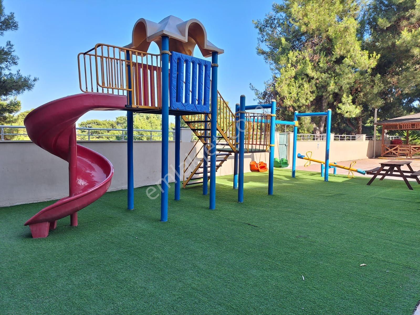 Antalya Konyaaltı Akkuyu Mahallesinde Havuzlu Güvenlikli Site İçinde Doğalgaz Kombili 3+1 - Görsel 9