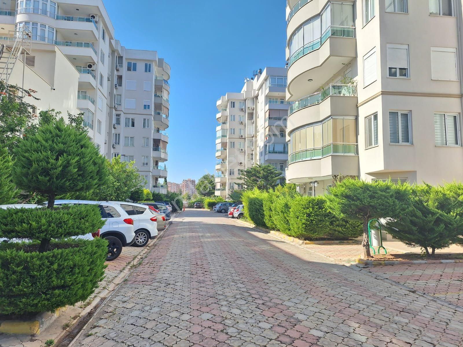 Antalya Konyaaltı Akkuyu Mahallesinde Havuzlu Güvenlikli Site İçinde Doğalgaz Kombili 3+1 - Görsel 4