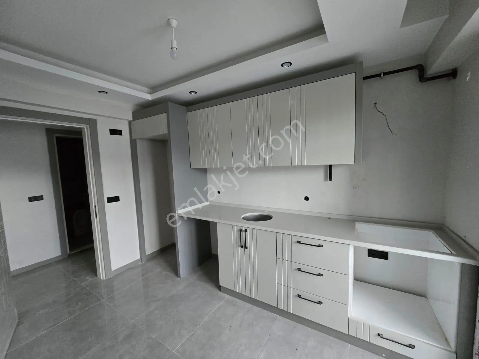Remax Den Sağlık Mah. Yerden Isıtmalı Lüks 2+1 Dair - Görsel 2