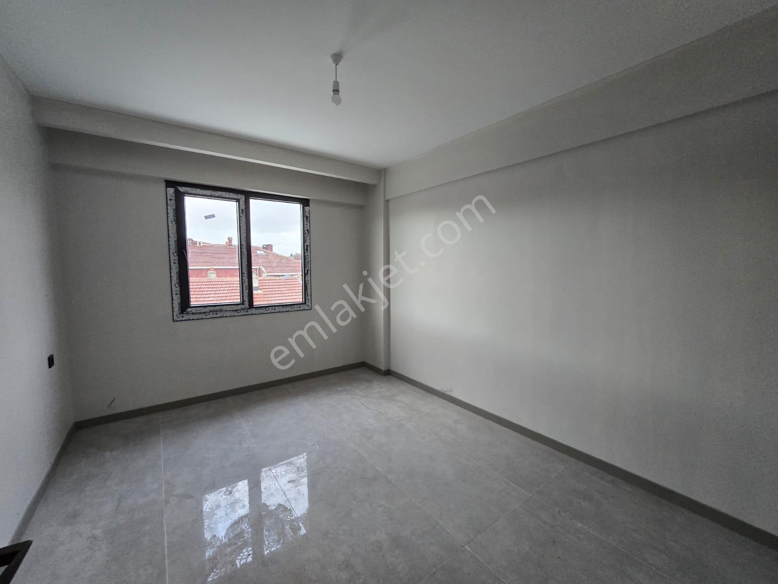 Remax Den Sağlık Mah. Yerden Isıtmalı Lüks 2+1 Dair - Görsel 7
