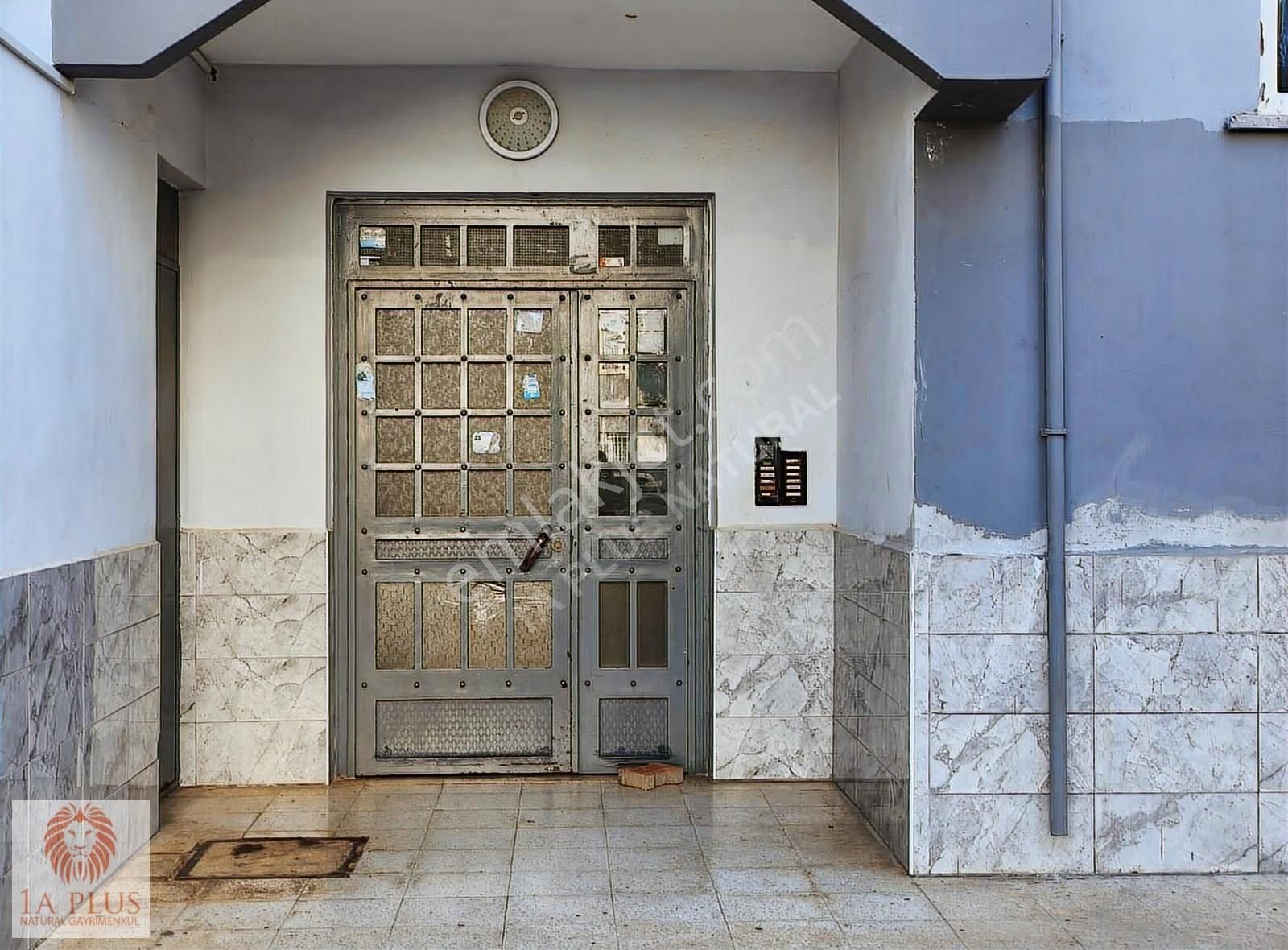 3+1 155 M2 Asansörlü Ebeveyn Banyolu Ara Kat Temiz Sitede - Görsel 8