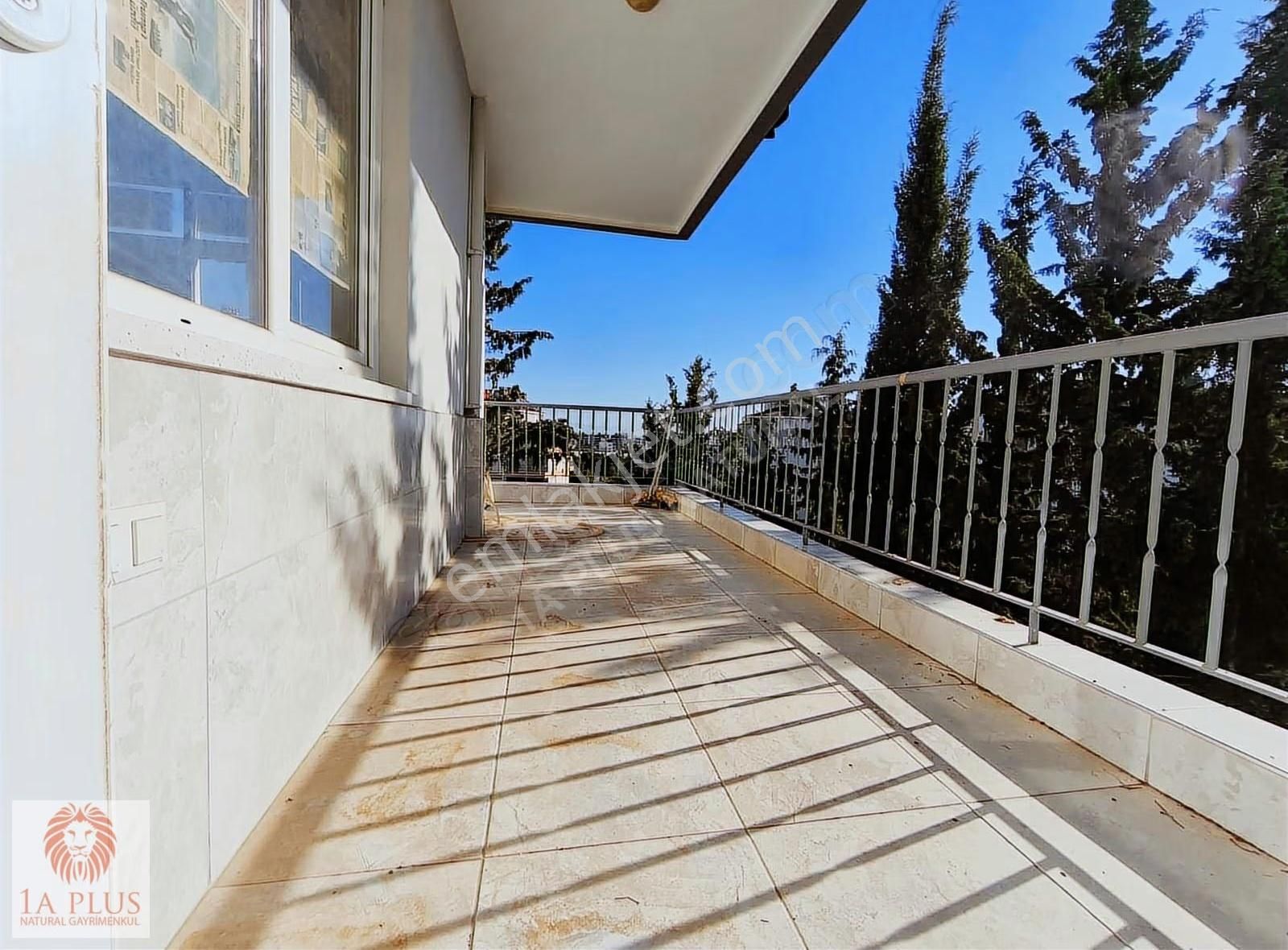 3+1 155 M2 Asansörlü Ebeveyn Banyolu Ara Kat Temiz Sitede - Görsel 7