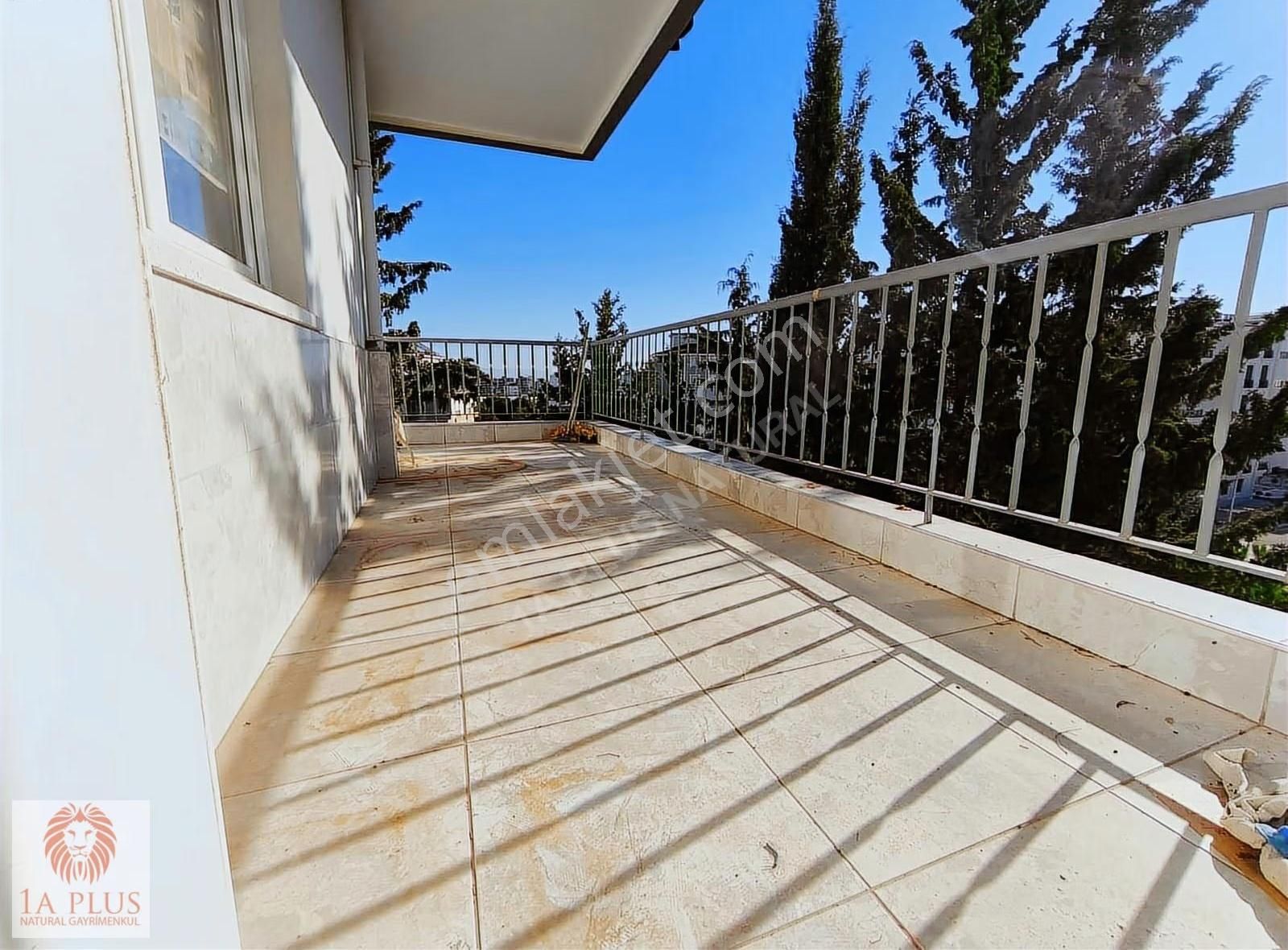 3+1 155 M2 Asansörlü Ebeveyn Banyolu Ara Kat Temiz Sitede - Görsel 3