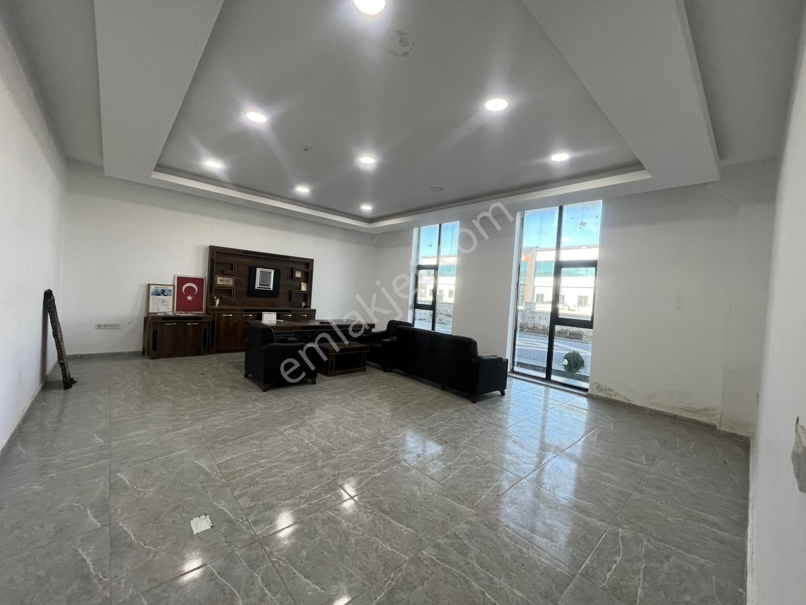 Makro Life Gayrimenkul'den Tekstil Kent'te Boş Kiralık Fabrika - Görsel 10