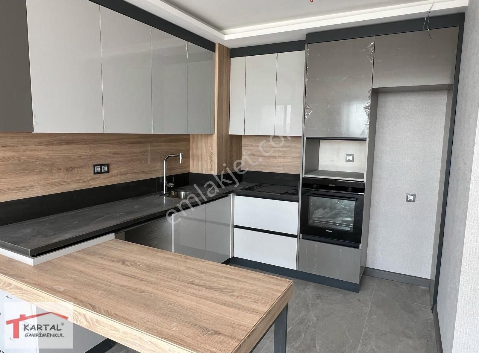 Kartal'dan Bağdat Caddesi İpektaş Caddede Ara Kat Kiralık 1+1 - Görsel 3