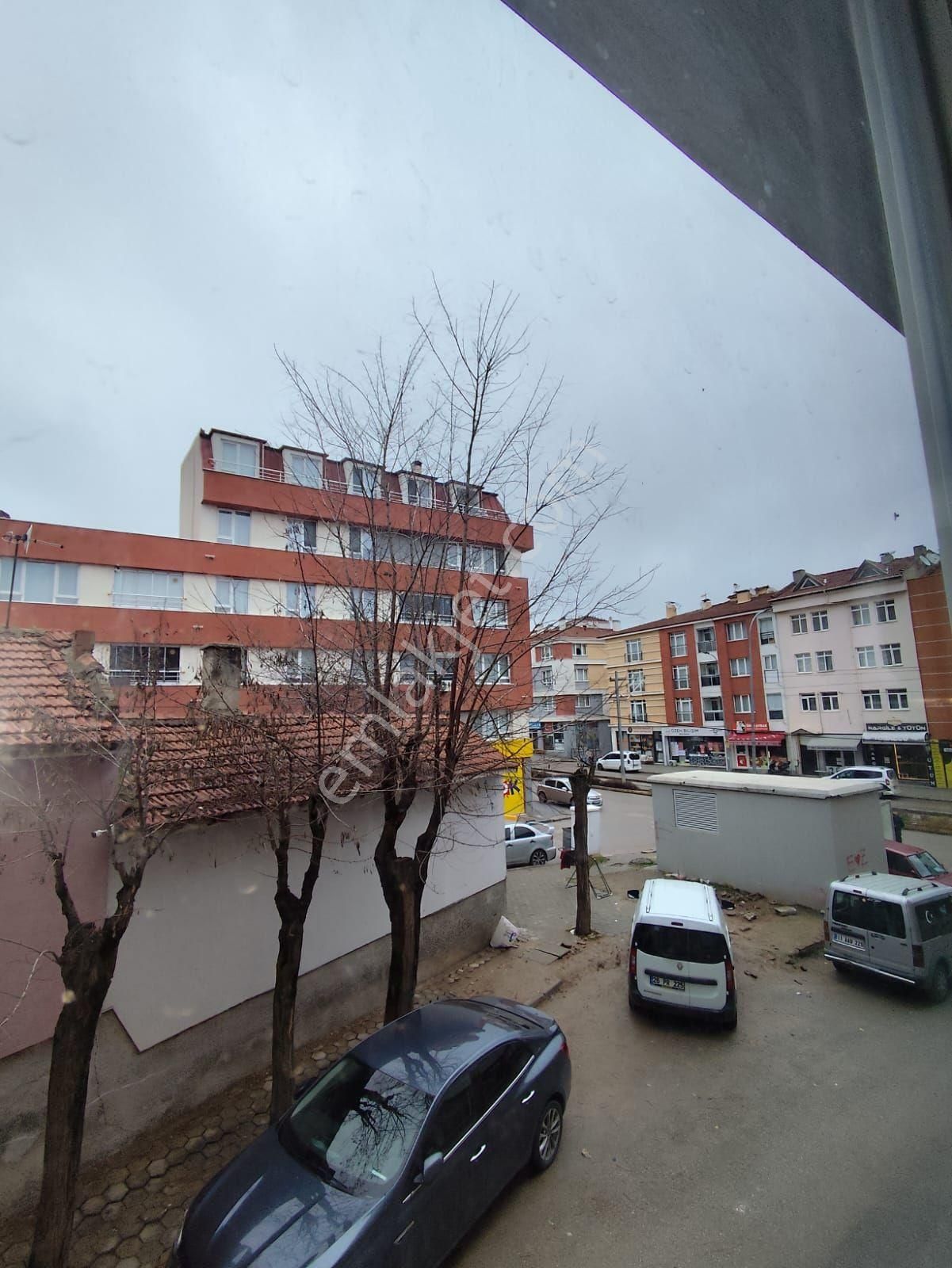 Tombakzade Cadde Üzeri Kiralık 2+1 - Görsel 9