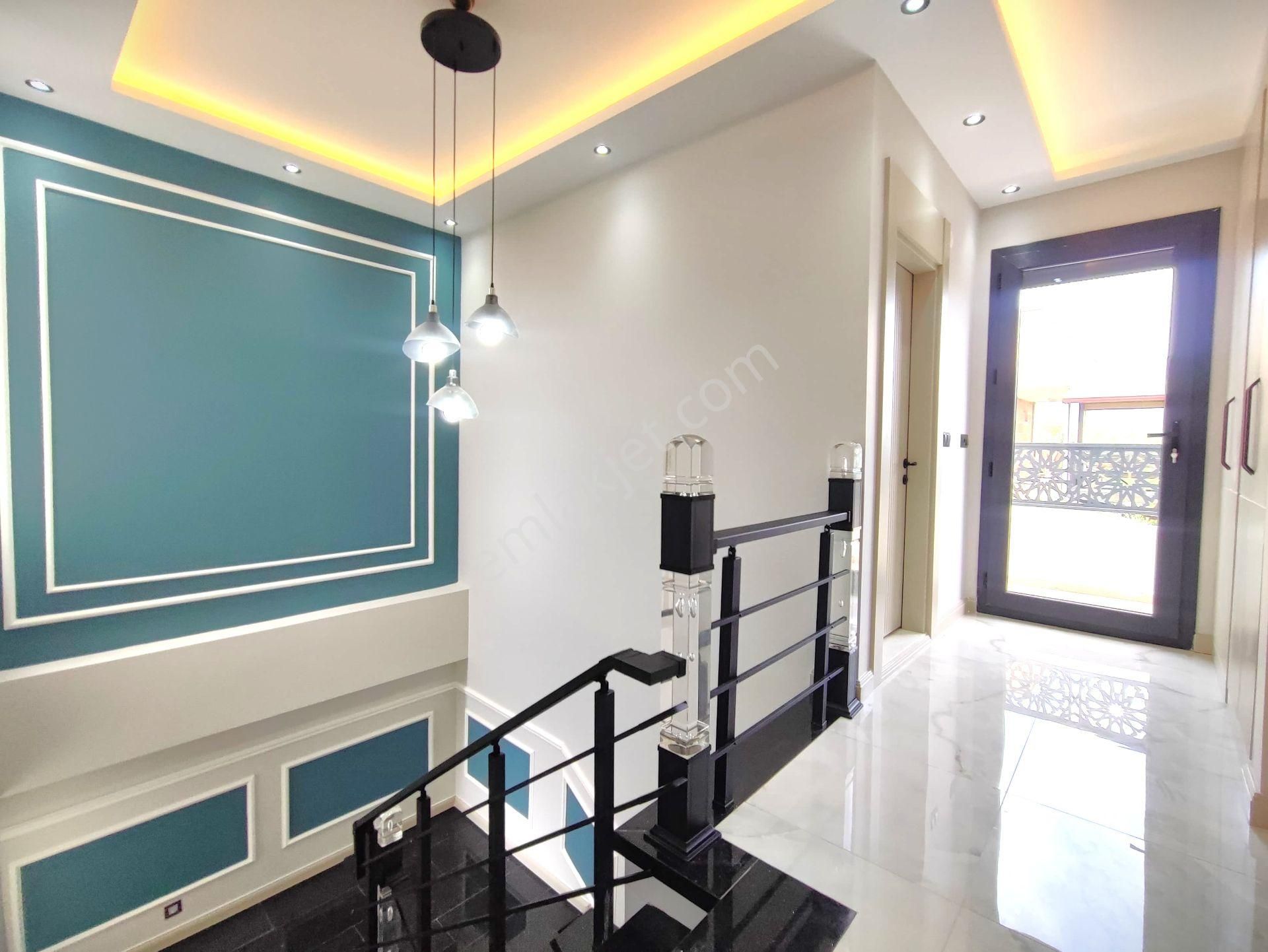 Zamanınızı Daha Keyifli Bir Şekil'de Geçireceğiniz Doğa İle İç İçe Huzur Dolu Lüks 4+1 Satılık Villa - Görsel 21