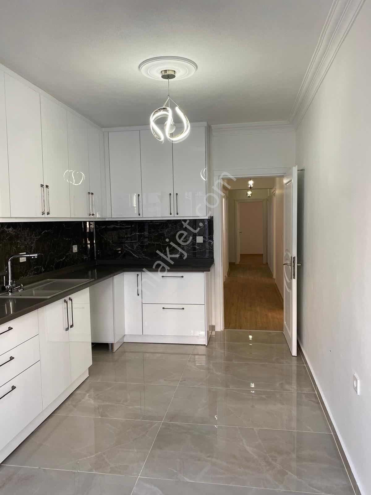 Didim Çarşı Da 3+1 Ayrı Mutfak Daire - Görsel 14