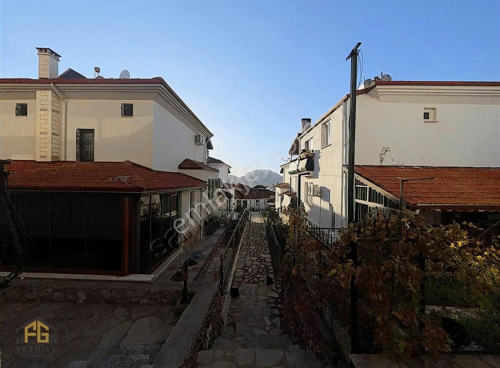 Ovacıkta Site İçerisinde 5+2 Eşyalı Kiralık Daire - Görsel 13