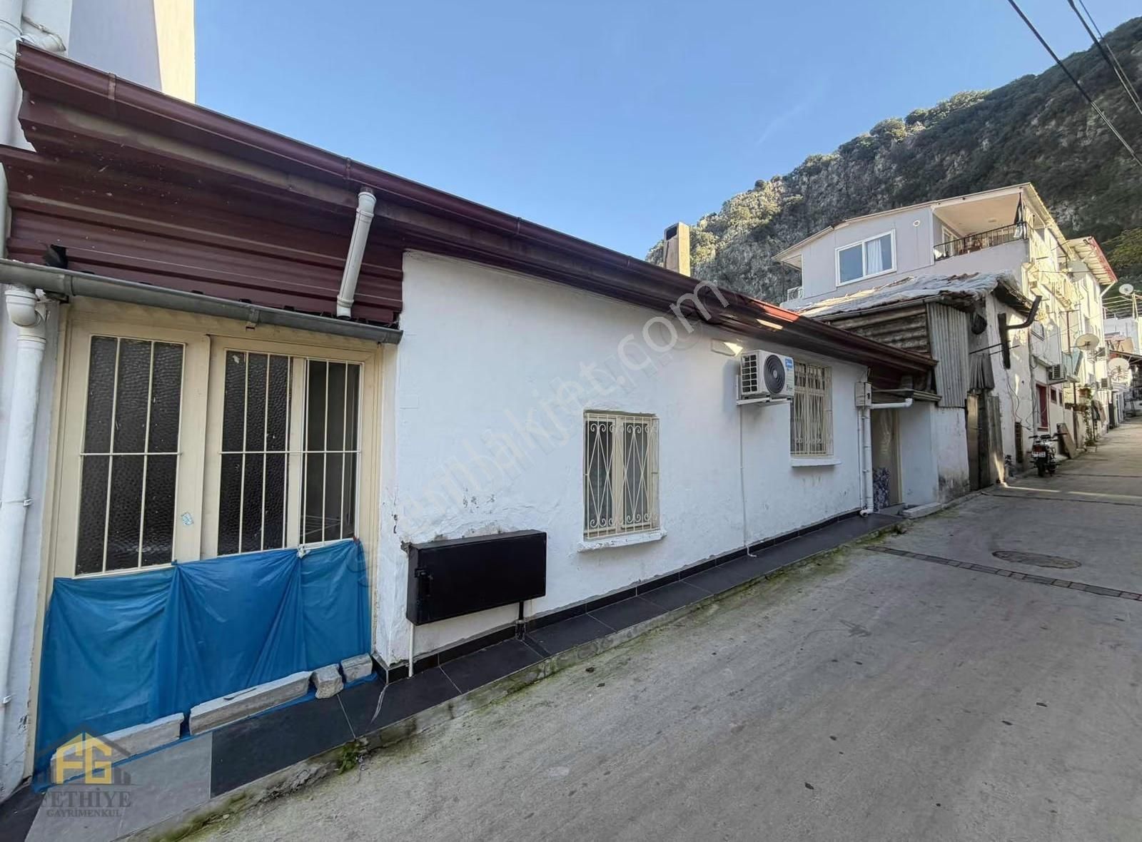 Kesikkapıda Satılık 2+1 Müstakil Ev