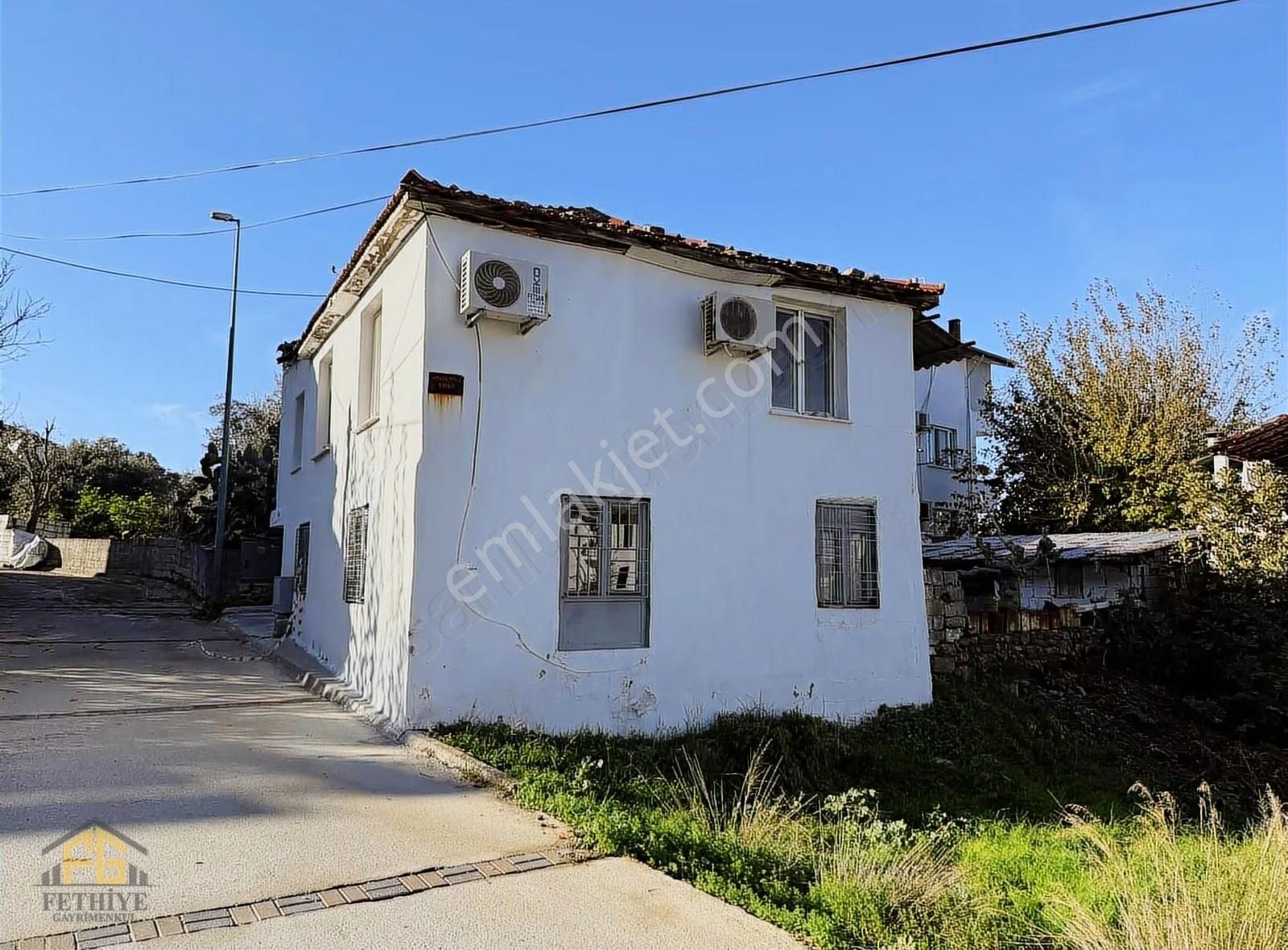 Kesikkapıda Kral Mezarları Manzaralı Satılık Müstakil Ev - Görsel 2