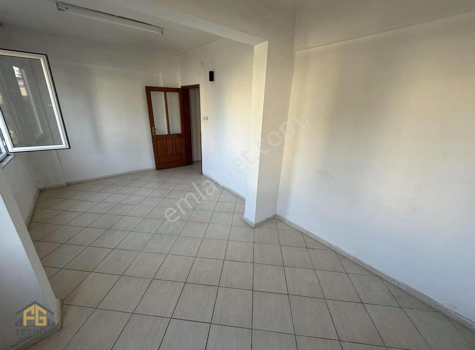 Tuzla Mahallesinde Eşyasız 3+1 Kiralık Daire - Görsel 14