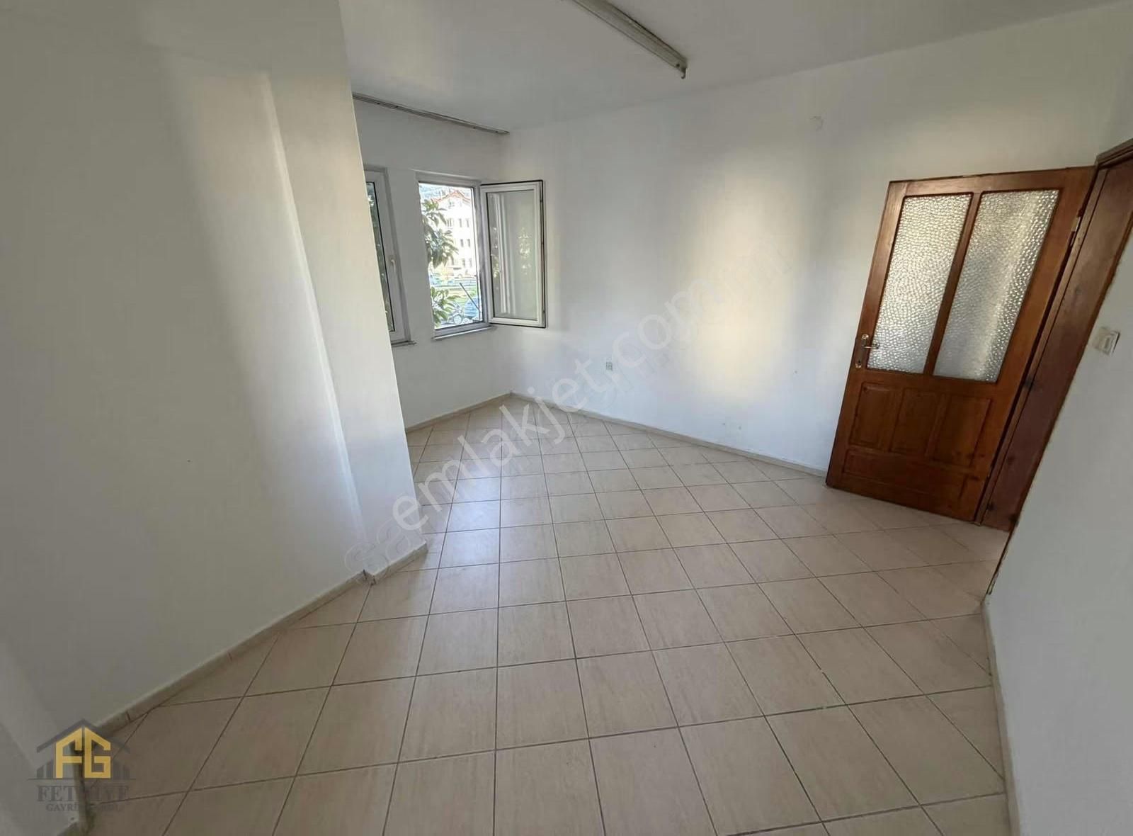 Tuzla Mahallesinde Eşyasız 3+1 Kiralık Daire - Görsel 9