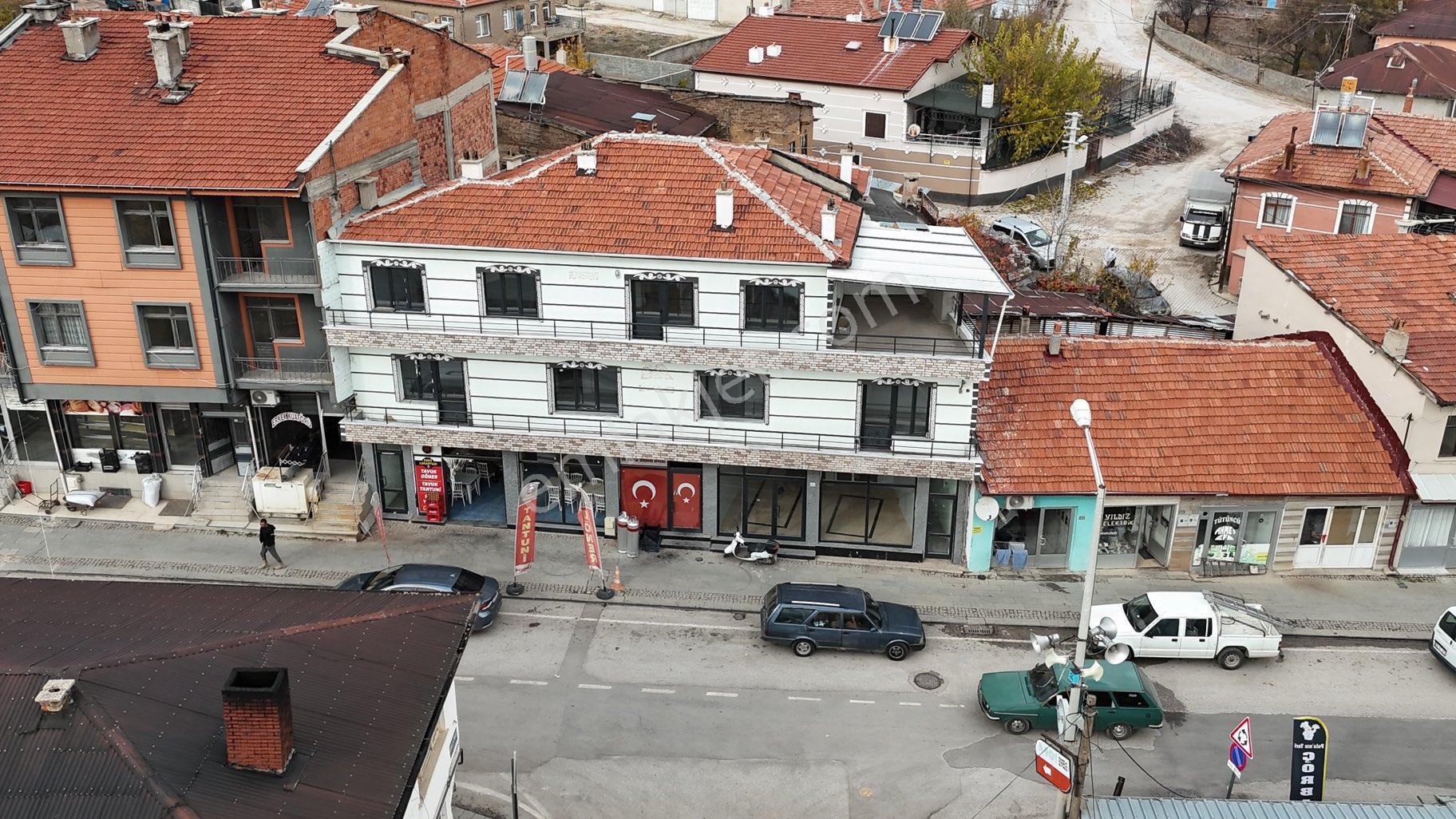 Akören İlçe Merkezinde Komple Satılık 5 Dükkan 3 Daire - Görsel 33