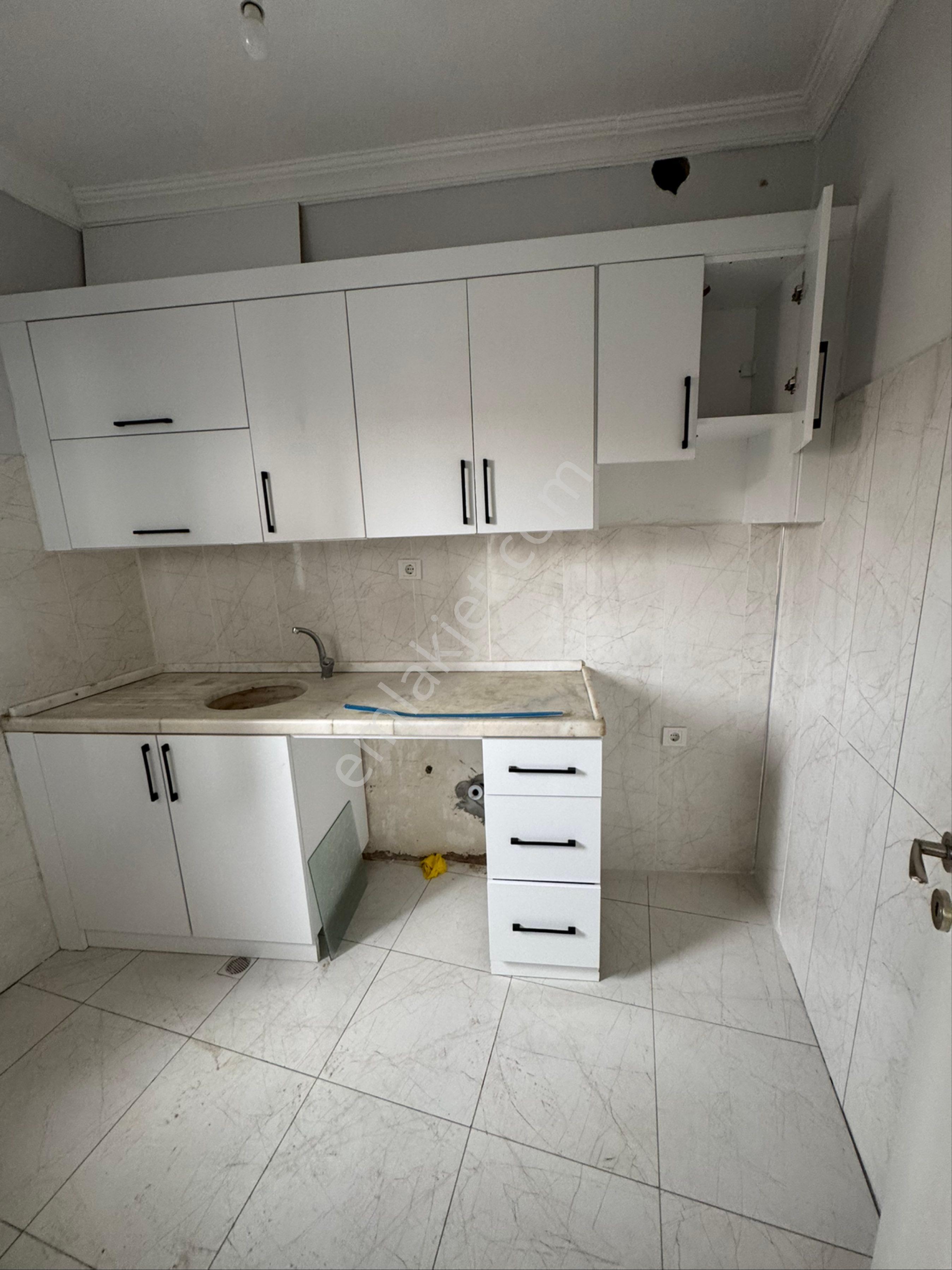 Akören İlçe Merkezinde Komple Satılık 5 Dükkan 3 Daire - Görsel 14