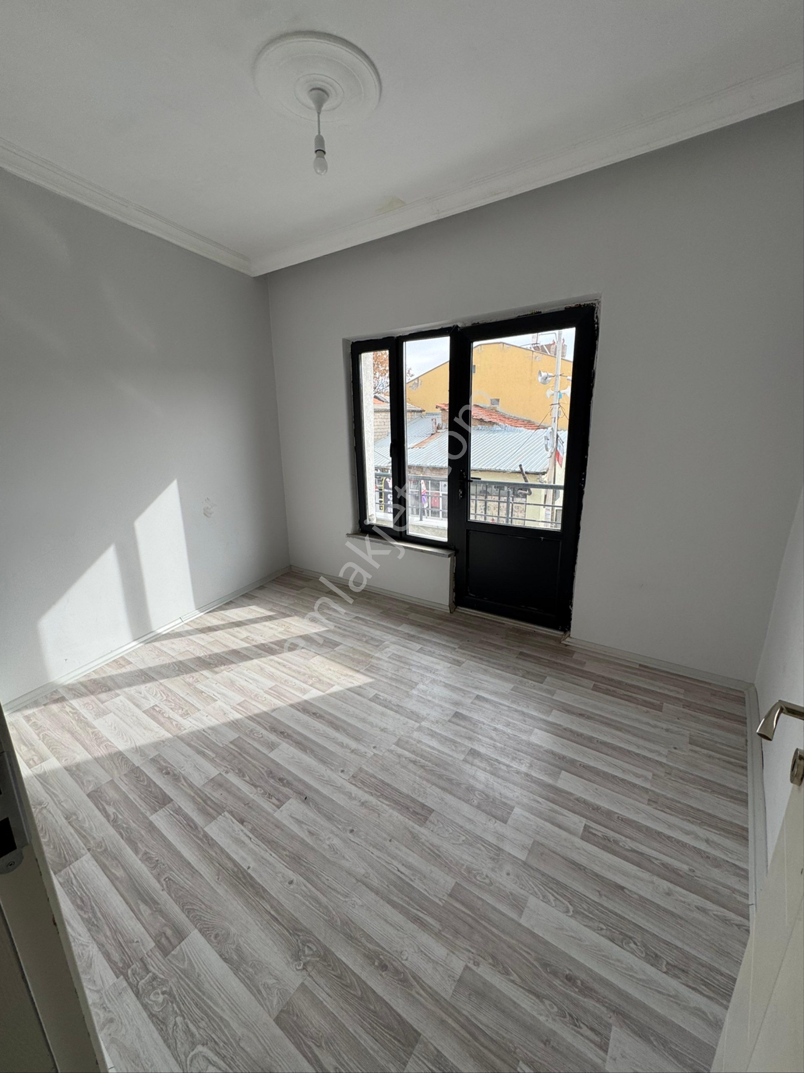 Akören İlçe Merkezinde Komple Satılık 5 Dükkan 3 Daire - Görsel 23