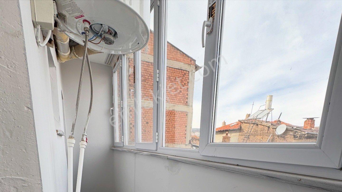 Akören İlçe Merkezinde Komple Satılık 5 Dükkan 3 Daire - Görsel 7