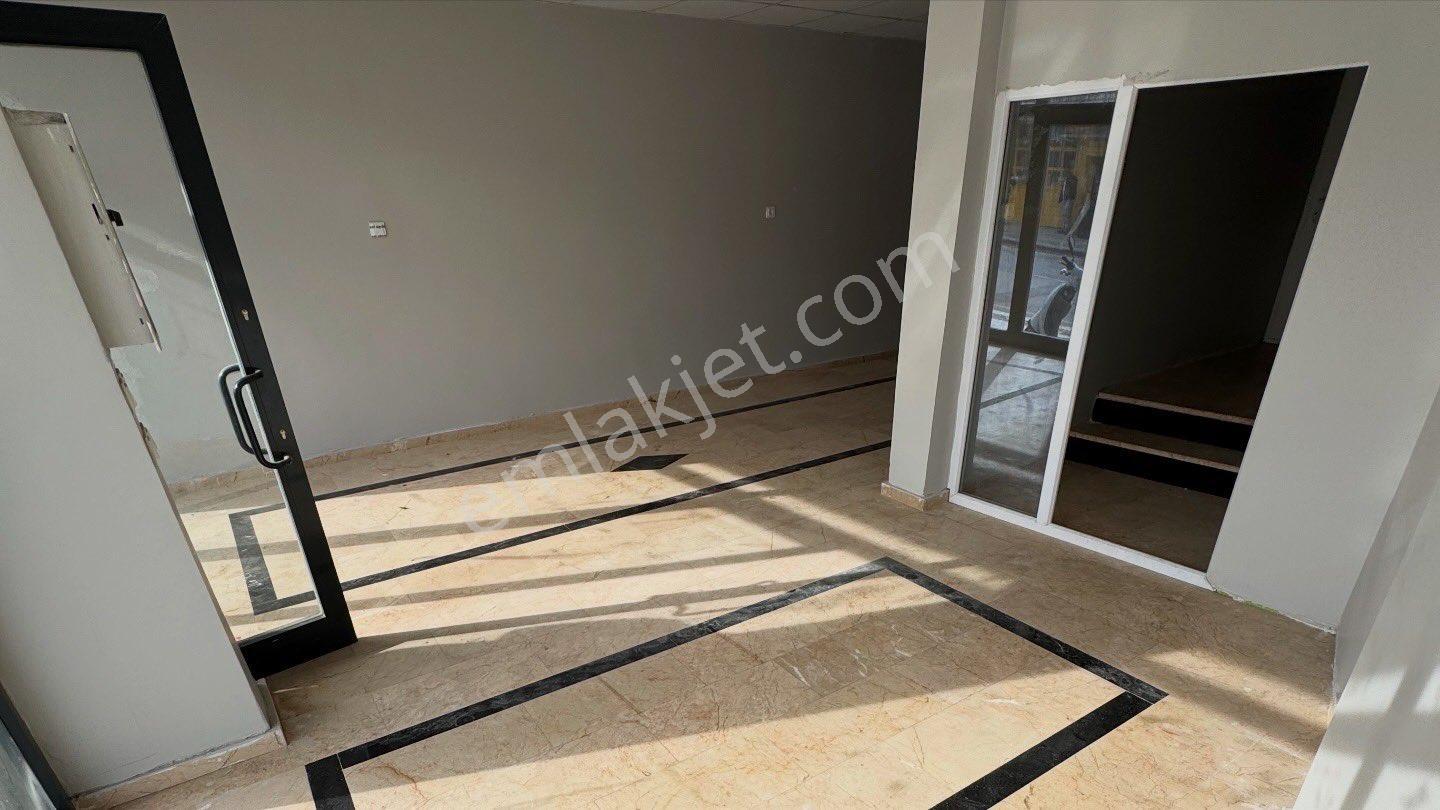 Akören İlçe Merkezinde Komple Satılık 5 Dükkan 3 Daire - Görsel 3