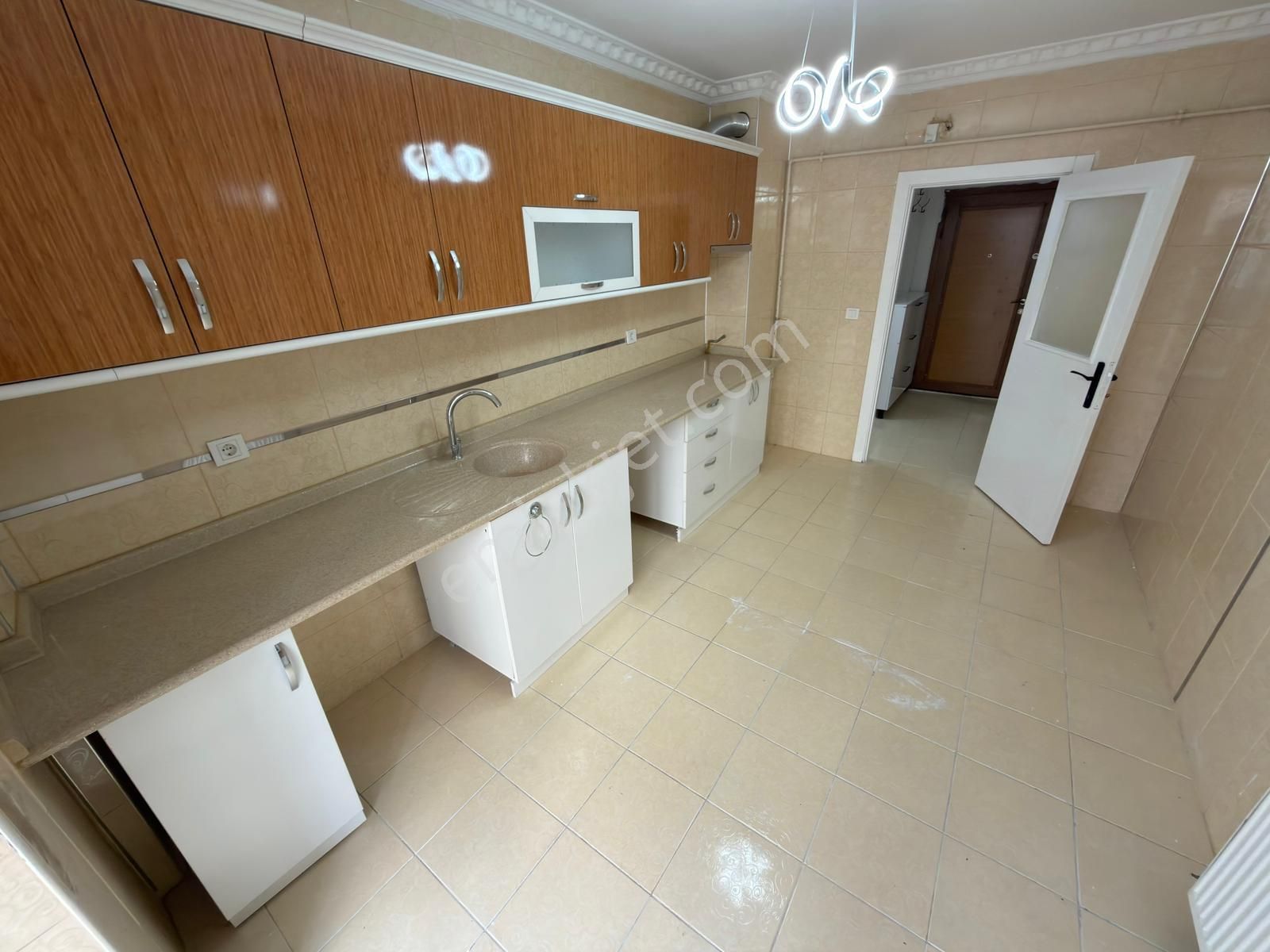 Keçiören Kanunı Mah Y.giriş Altı Daire Asansörlü Teras Balkonlu Daire - Görsel 4